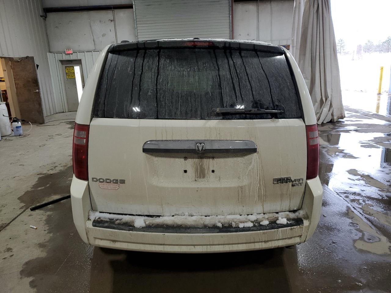 2010 Dodge Caravan - Image 6