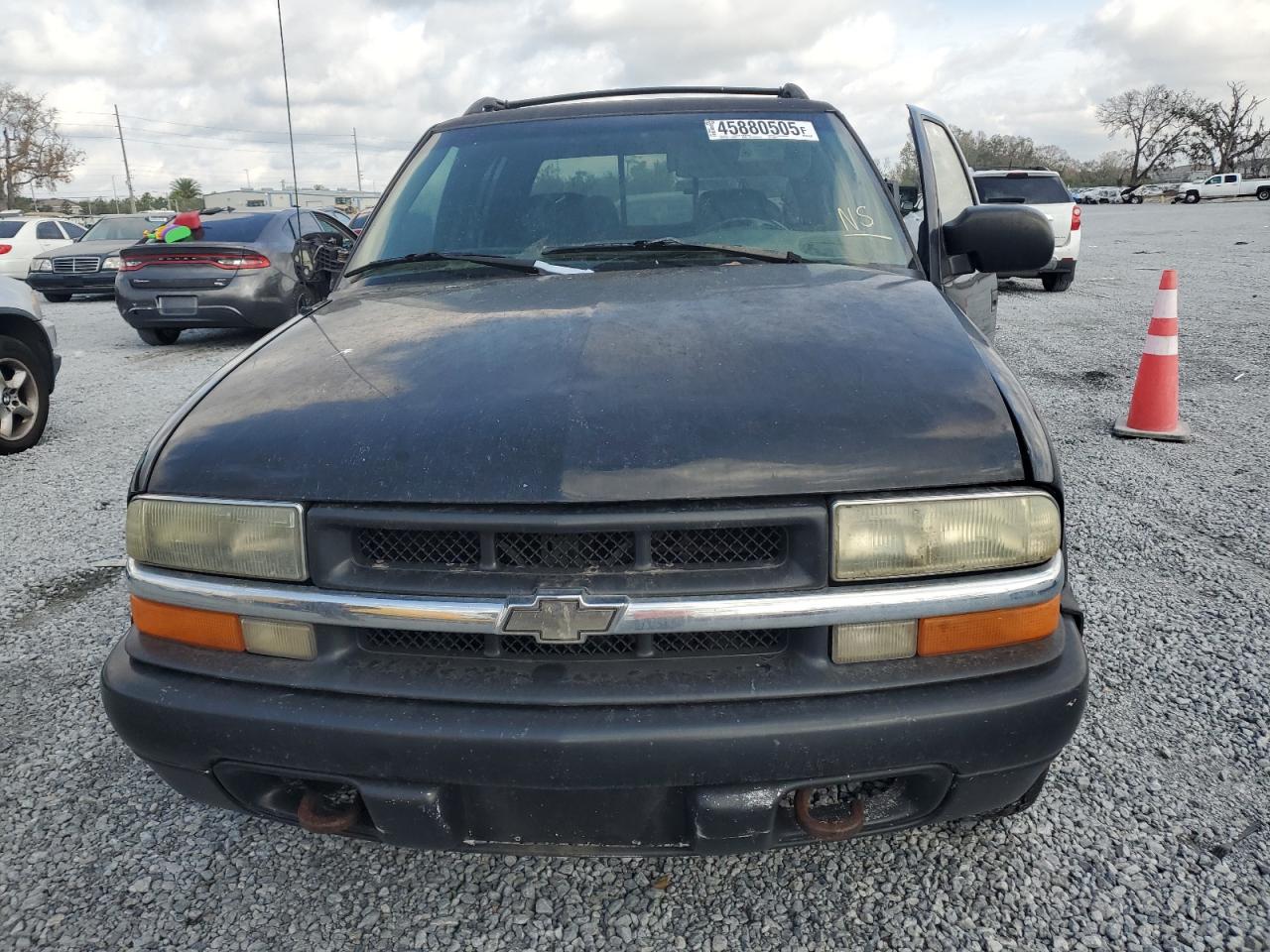 2002 Chevrolet S-10 Pickup - Image 5