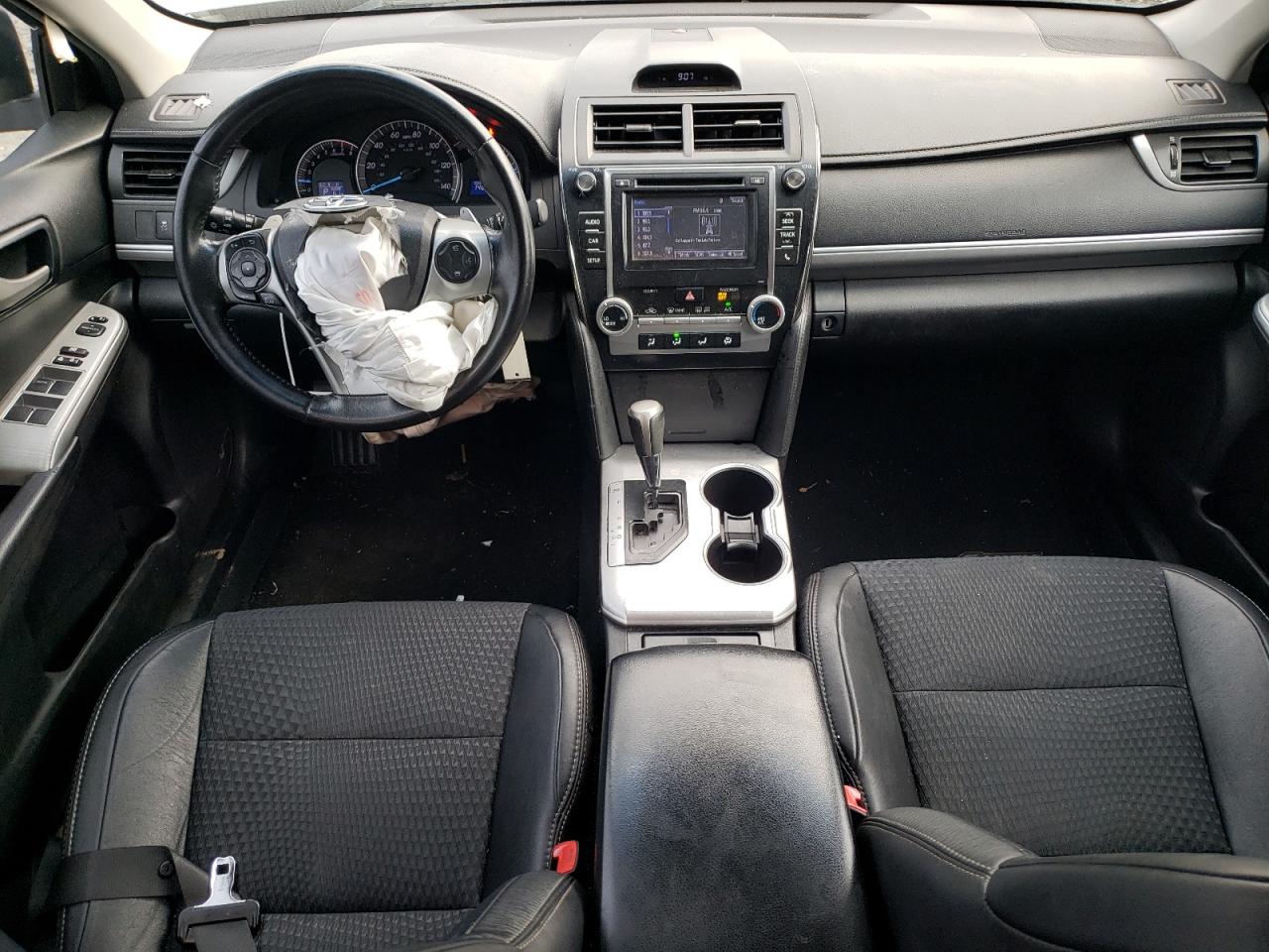 2014 Toyota Camry - Image 8