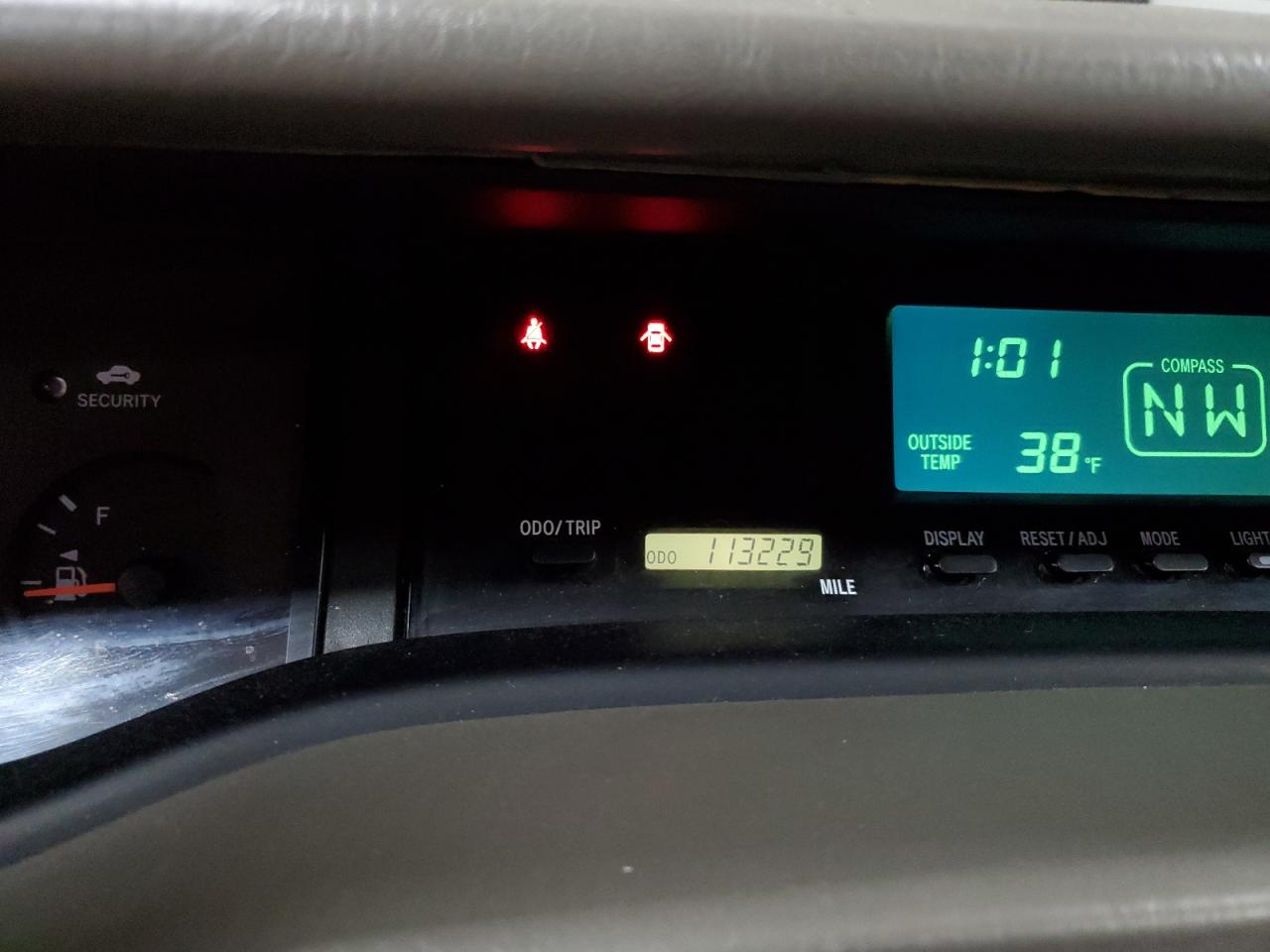 2003 Toyota Avalon - Image 9
