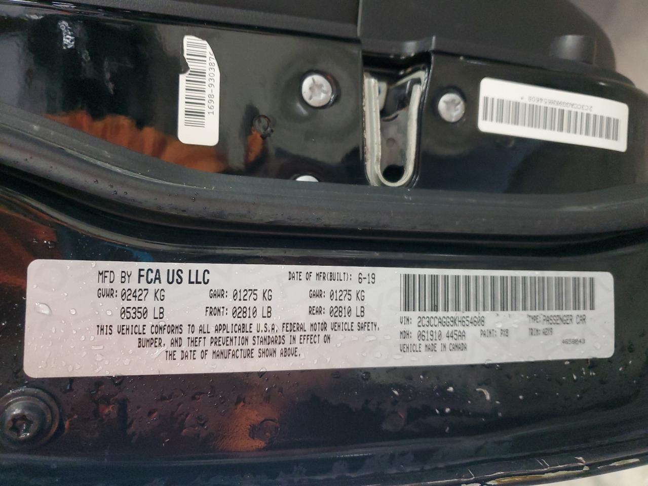 2019 Chrysler 300 - Image 13