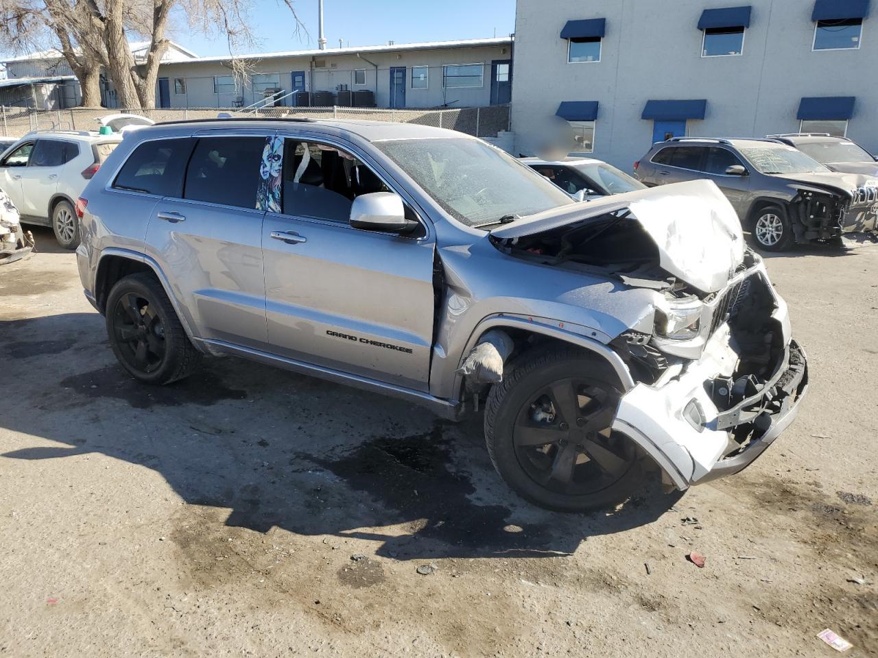 2015 Jeep Grand Cherokee - Image 4