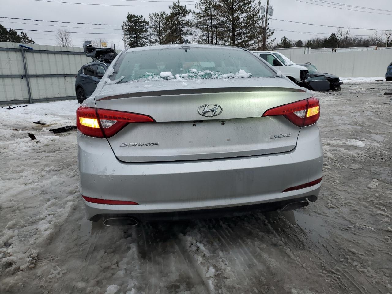 2017 Hyundai Sonata - Image 6