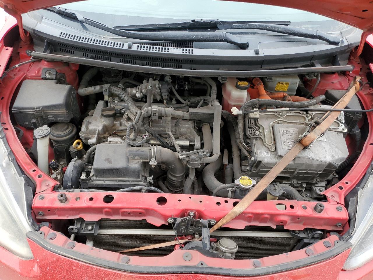 2015 Toyota Prius - Image 11