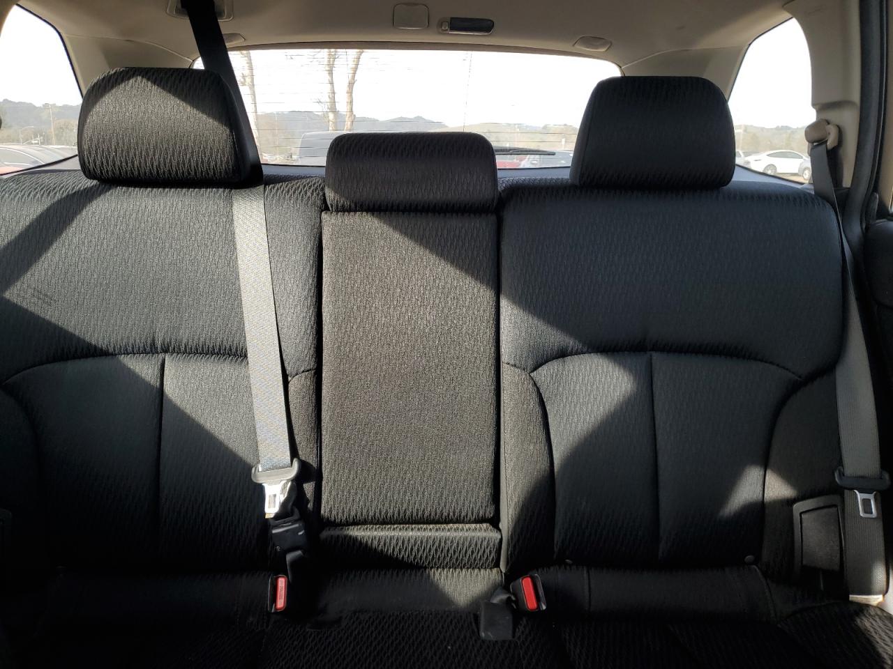2012 Subaru Outback - Image 10