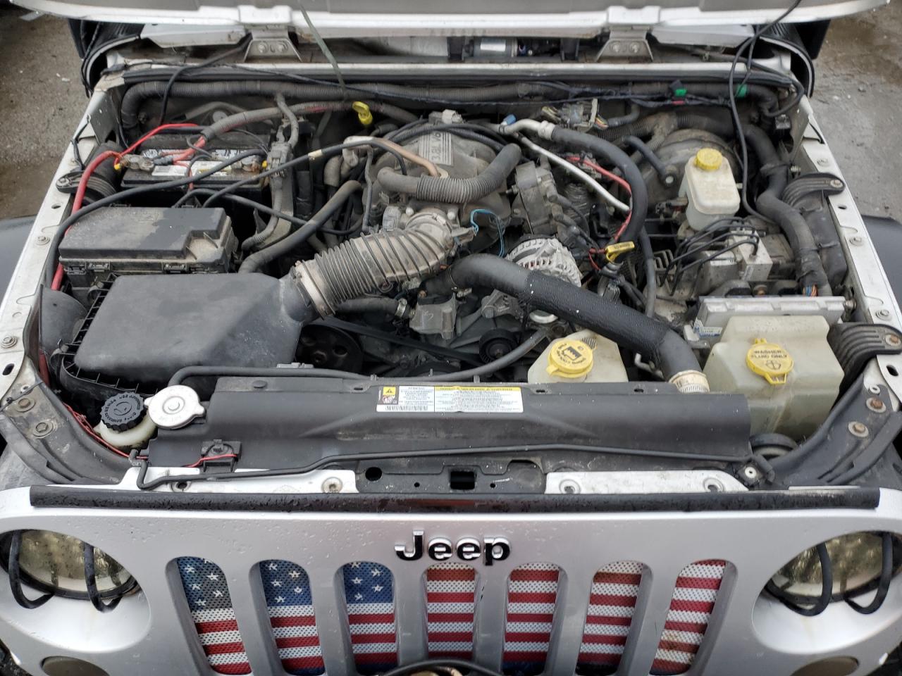 2010 Jeep Wrangler - Image 11
