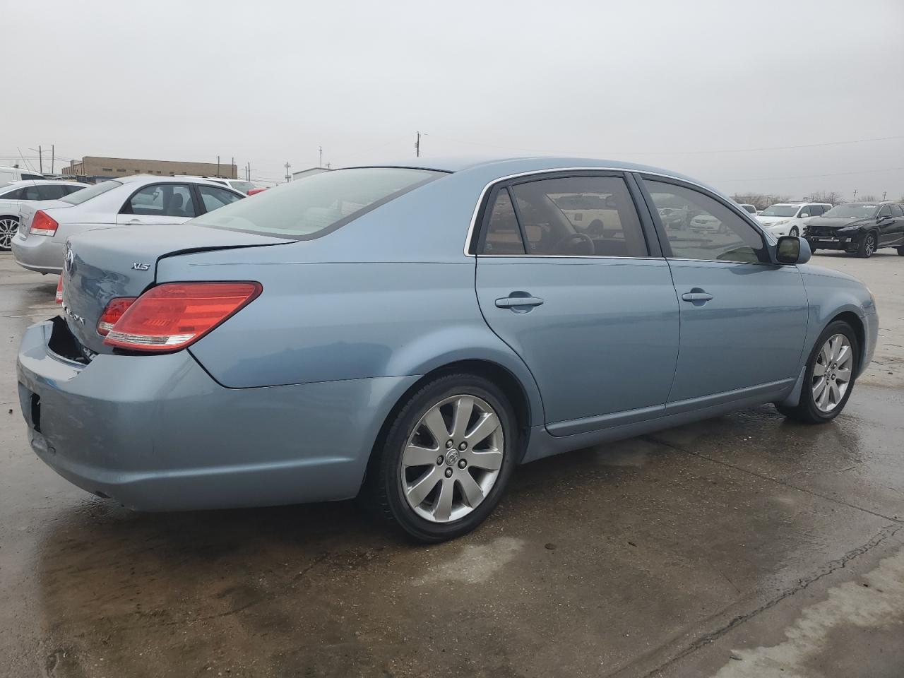 2007 Toyota Avalon - Image 3