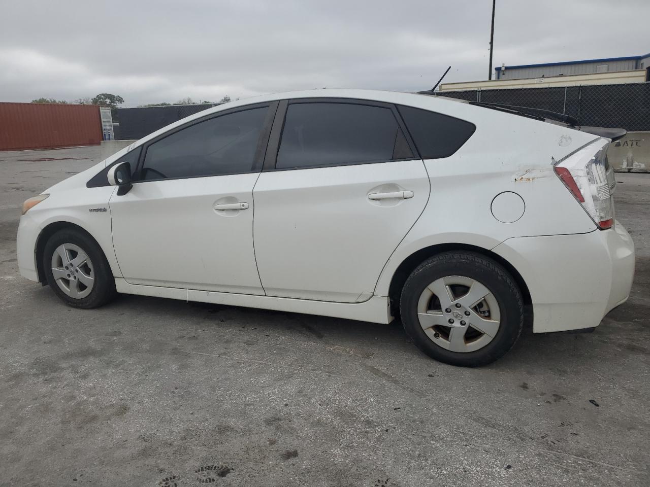 2010 Toyota Prius - Image 2