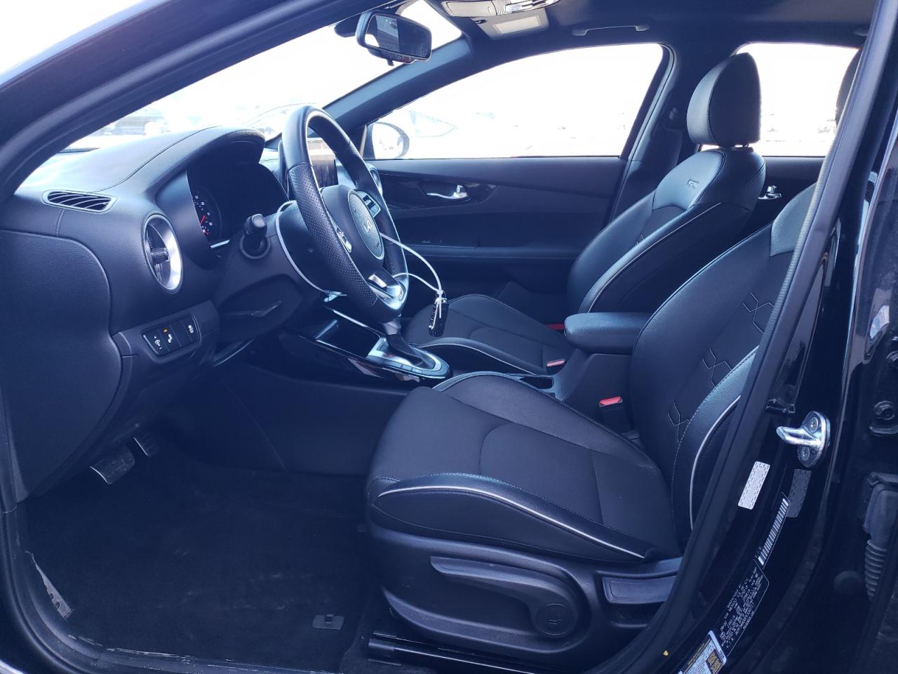 2023 Kia Forte - Image 7