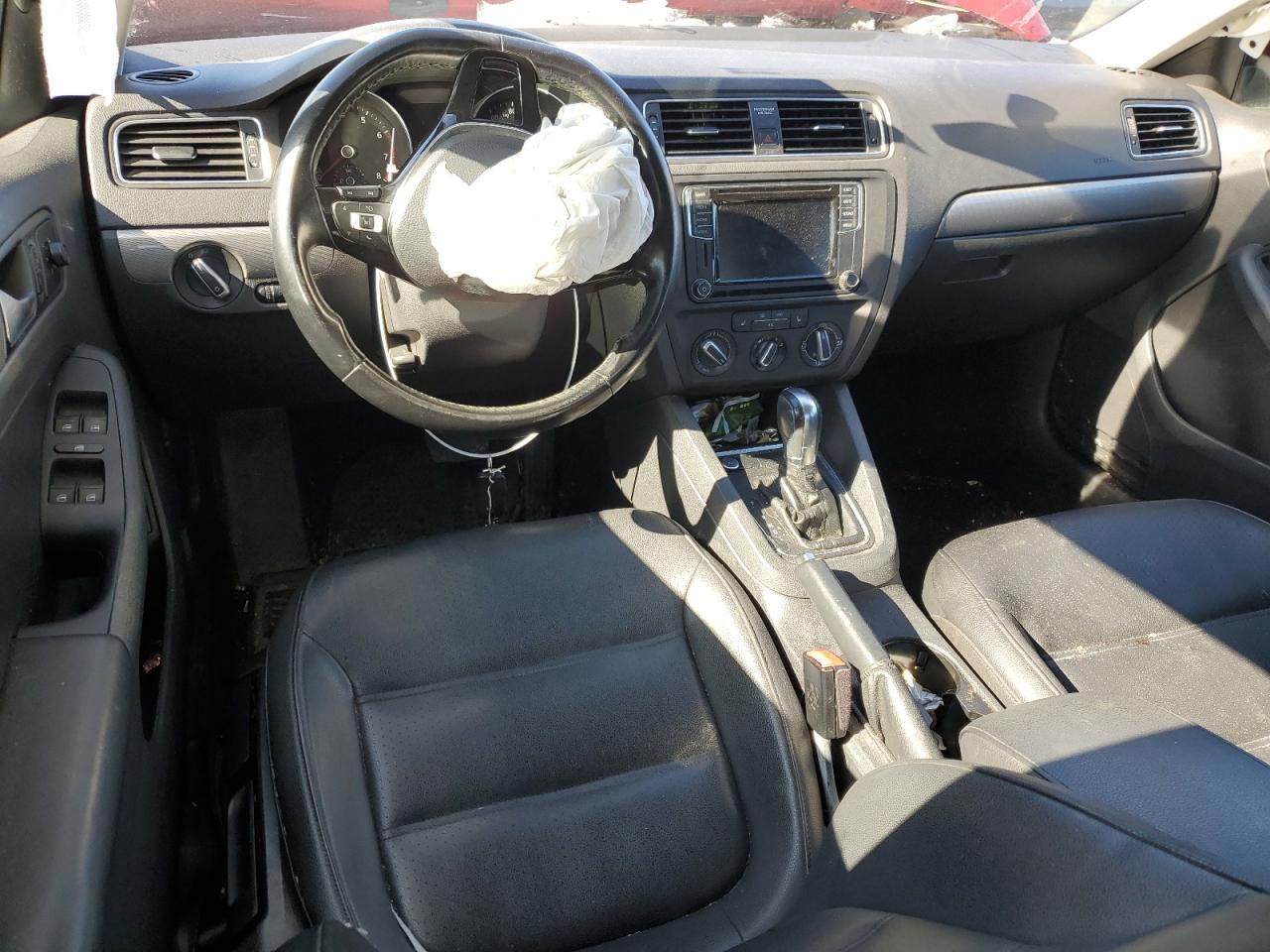2017 Volkswagen Jetta - Image 8