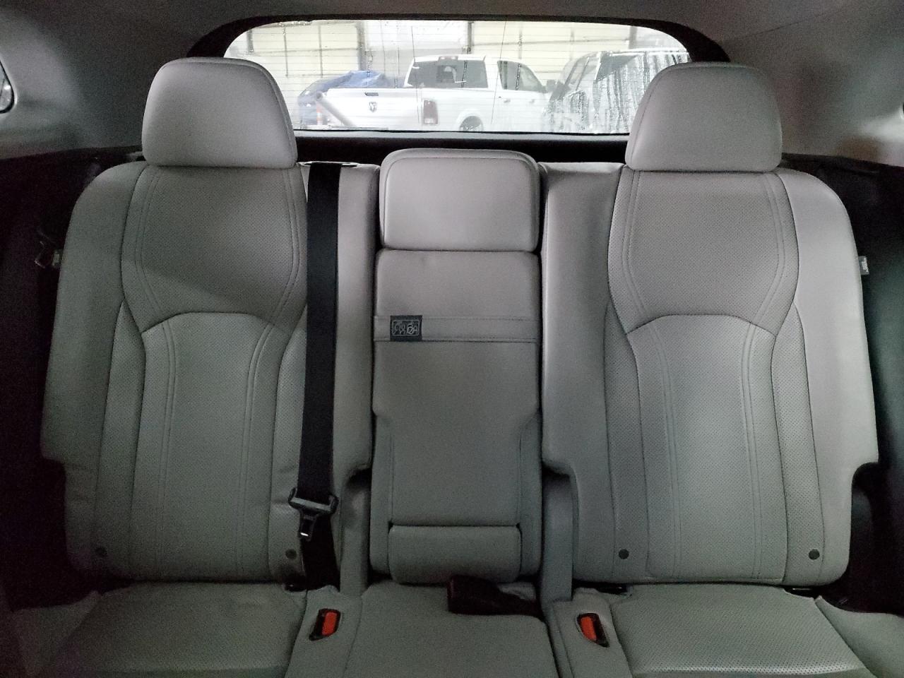 2017 Lexus RX - Image 10