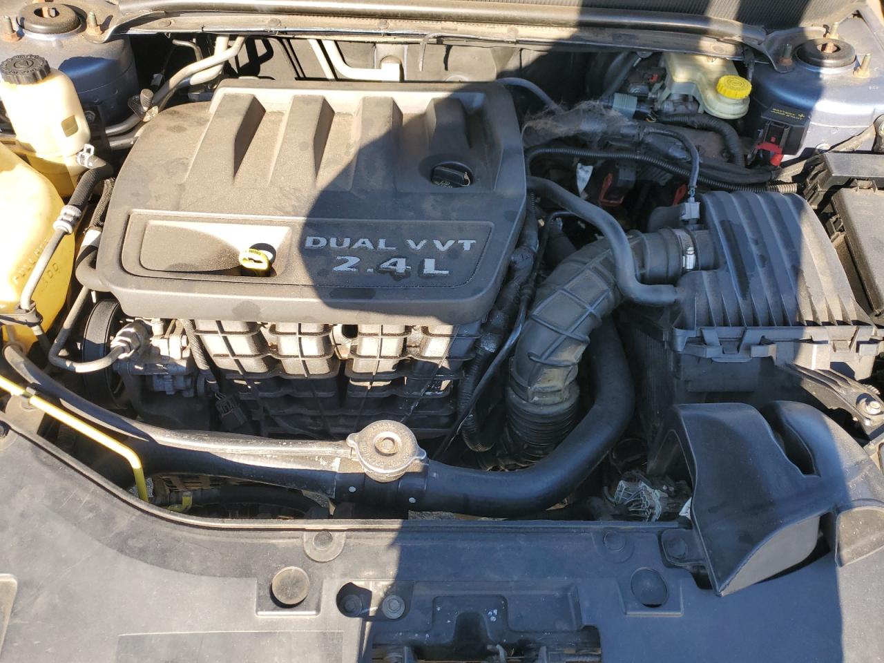 2011 Chrysler 200 - Image 11