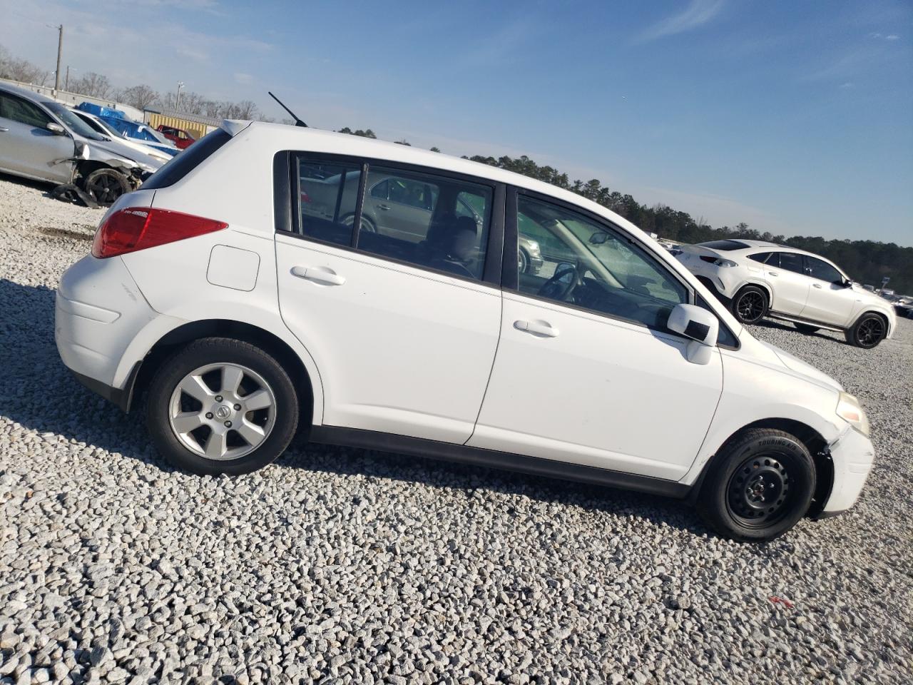 2009 Nissan Versa - Image 3