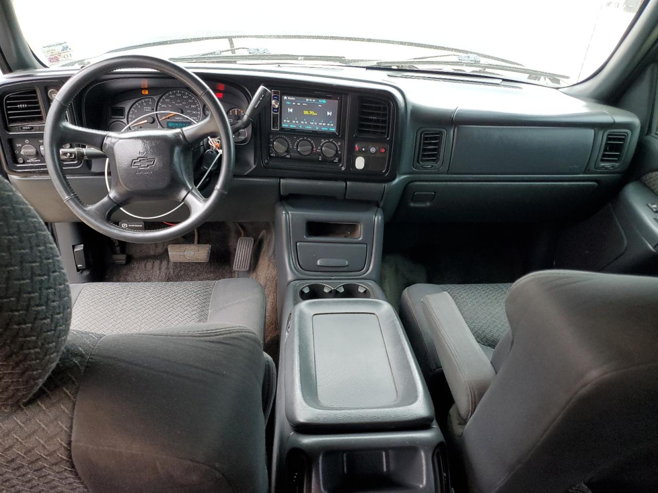 2002 Chevrolet Avalanche - Image 8