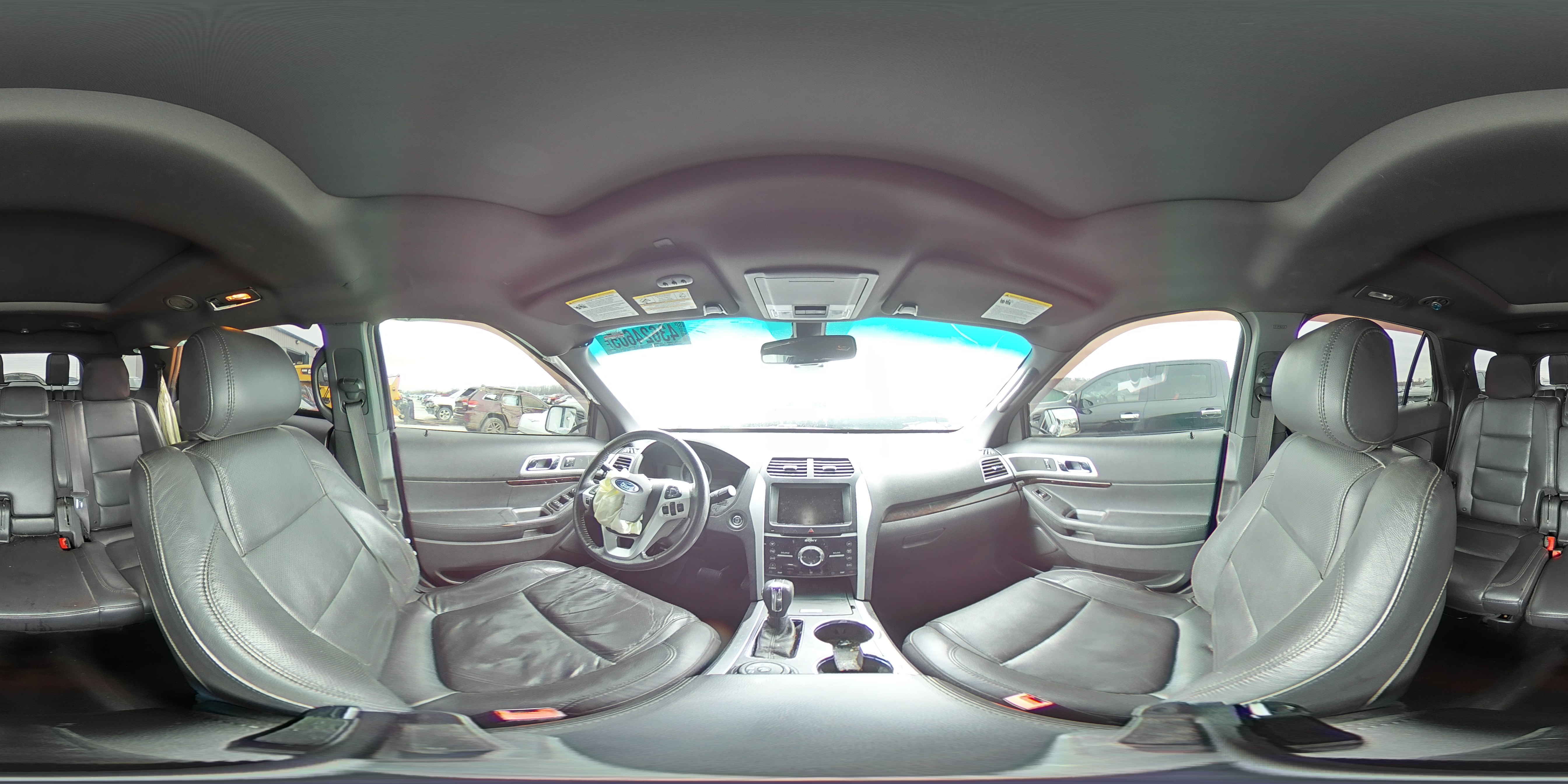 2015 Ford Explorer - Image 15