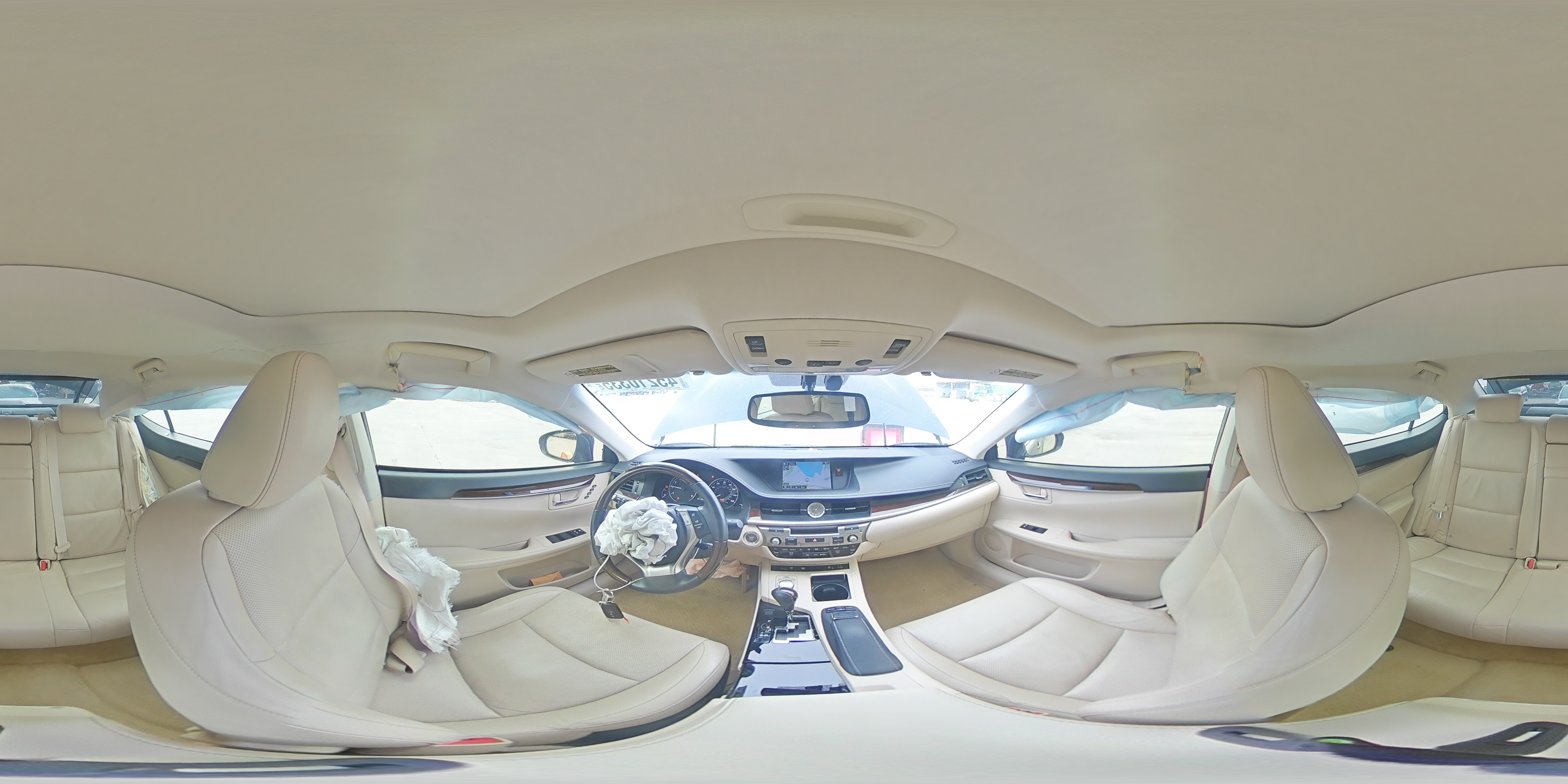 2015 Lexus ES - Image 13