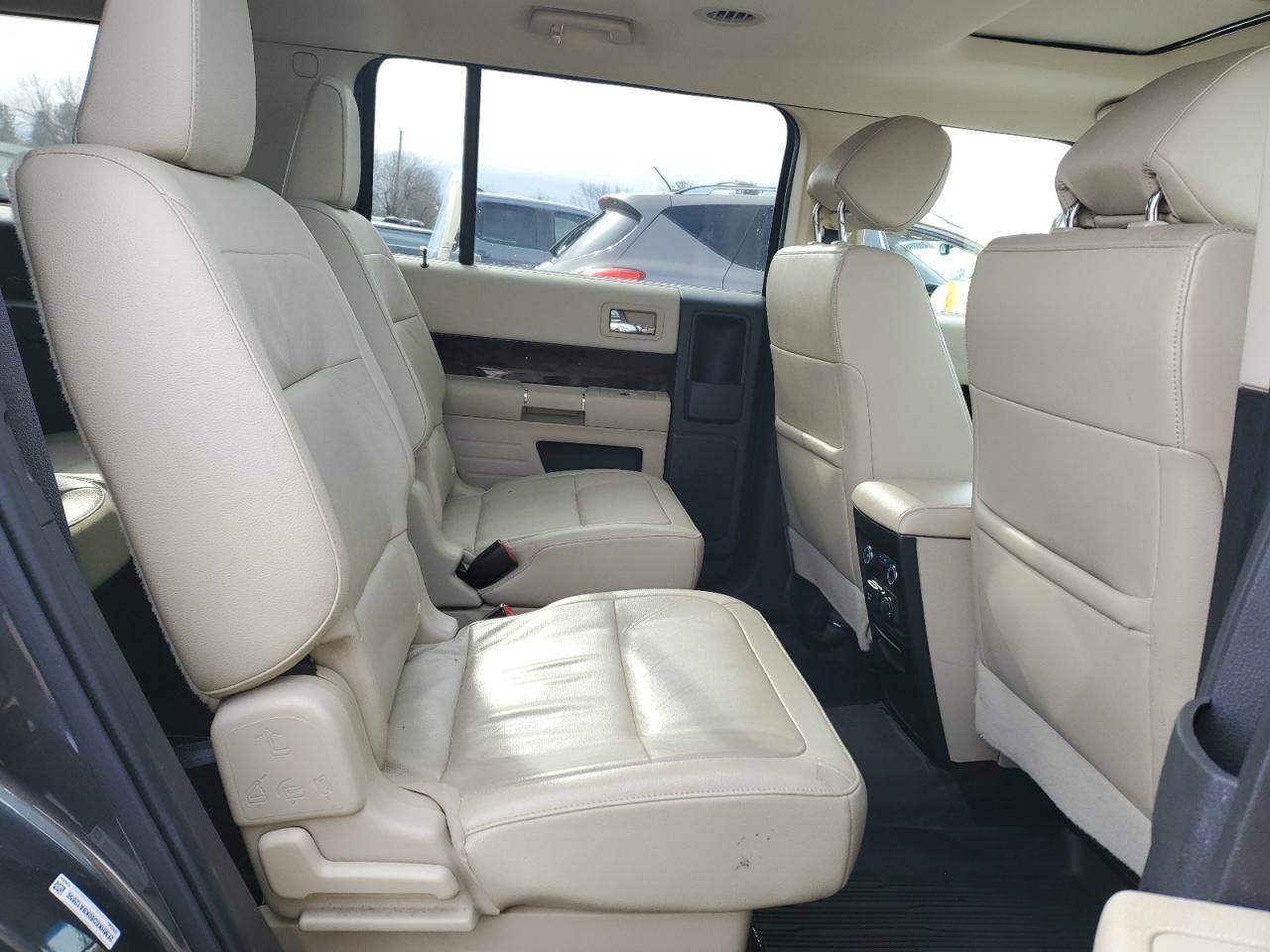 2019 Ford Flex - Image 11