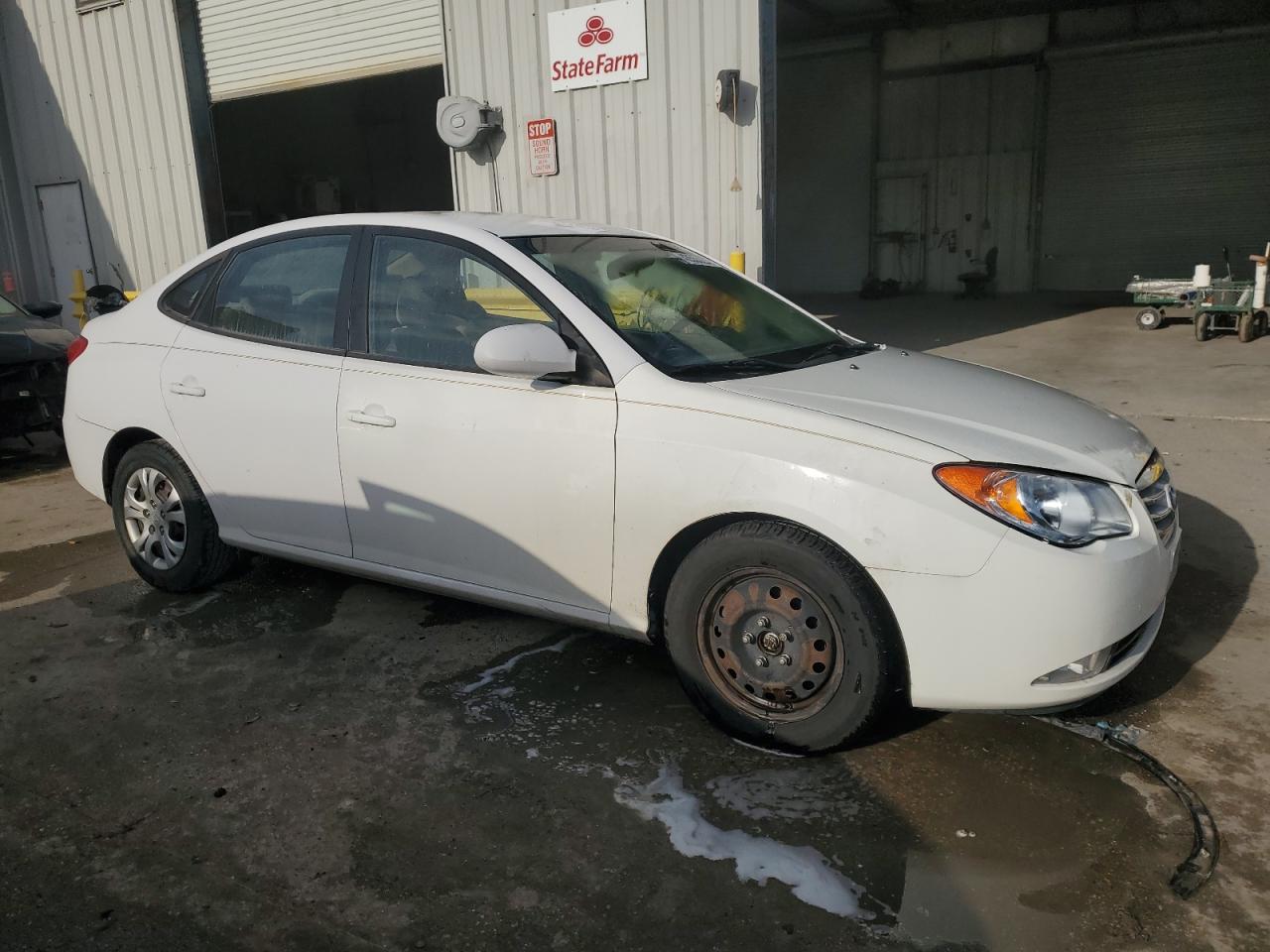 2010 Hyundai Elantra - Image 4