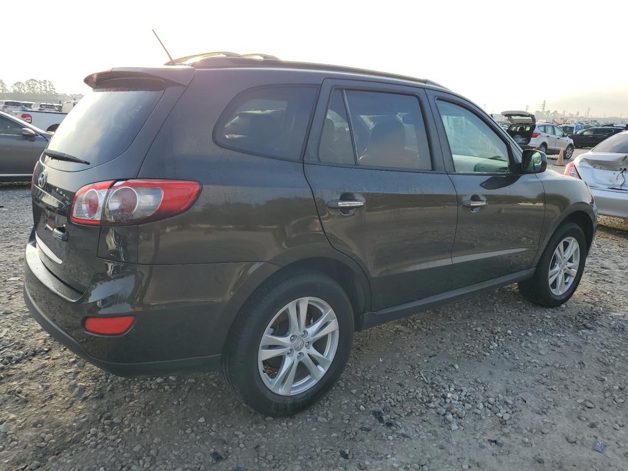 2011 Hyundai Santa Fe - Image 3