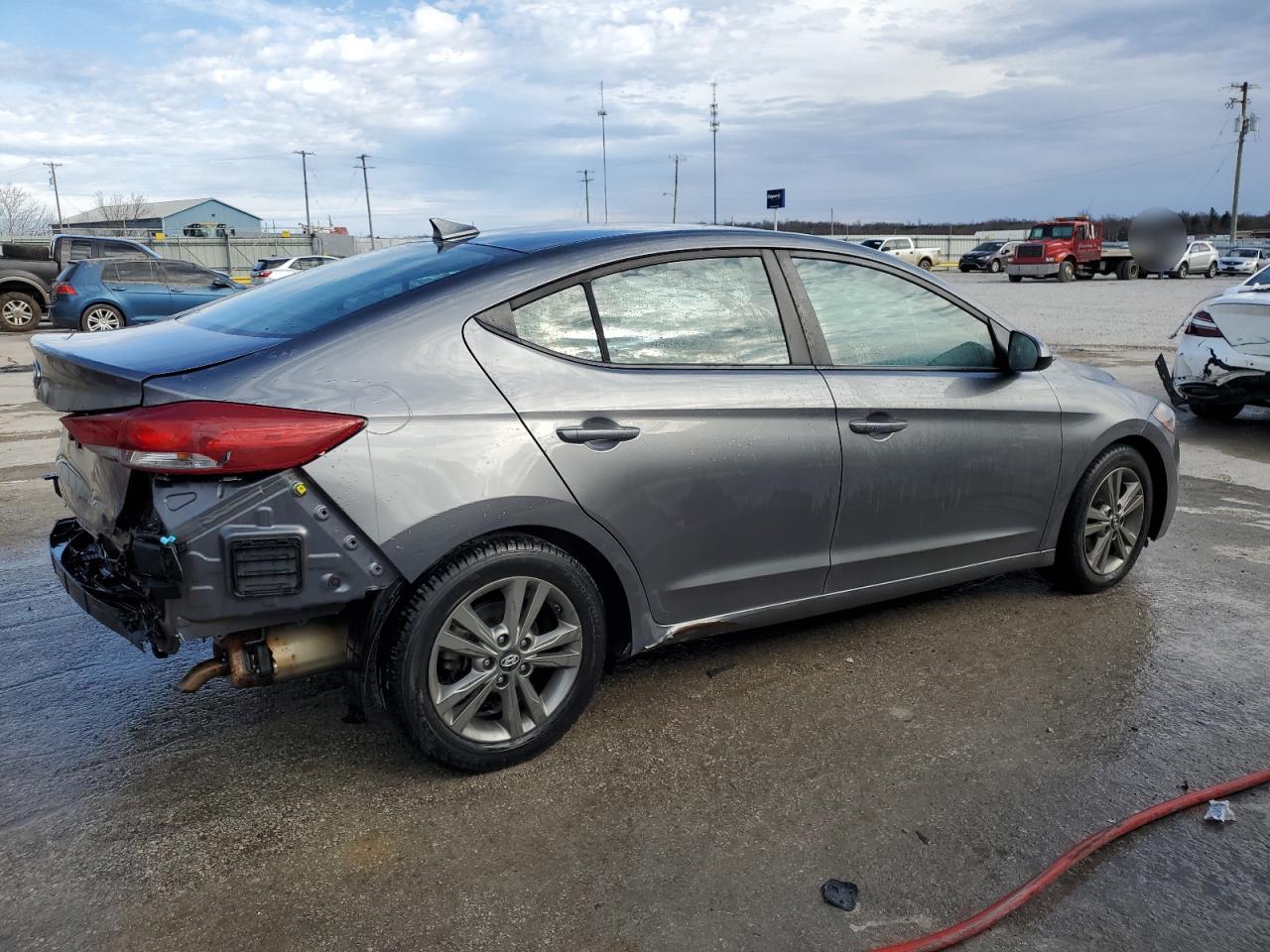 2018 Hyundai Elantra - Image 3