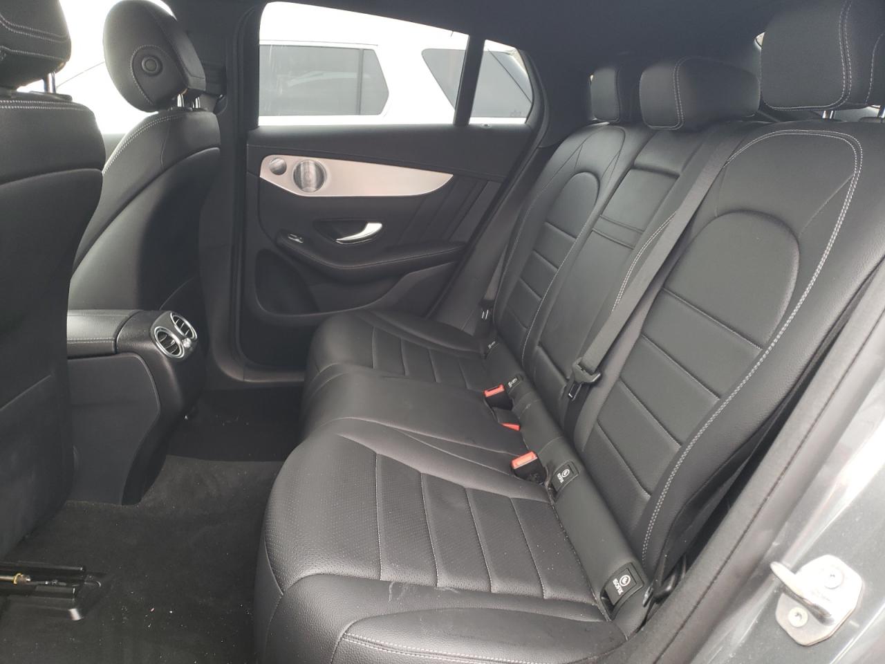 2020 Mercedes-Benz GLC - Image 11