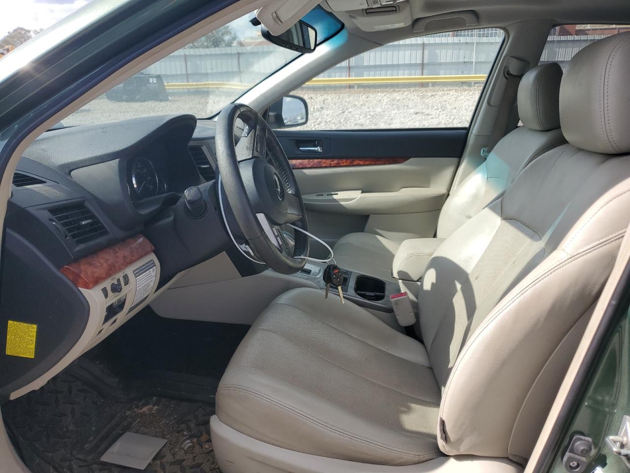 2011 Subaru Outback - Image 7
