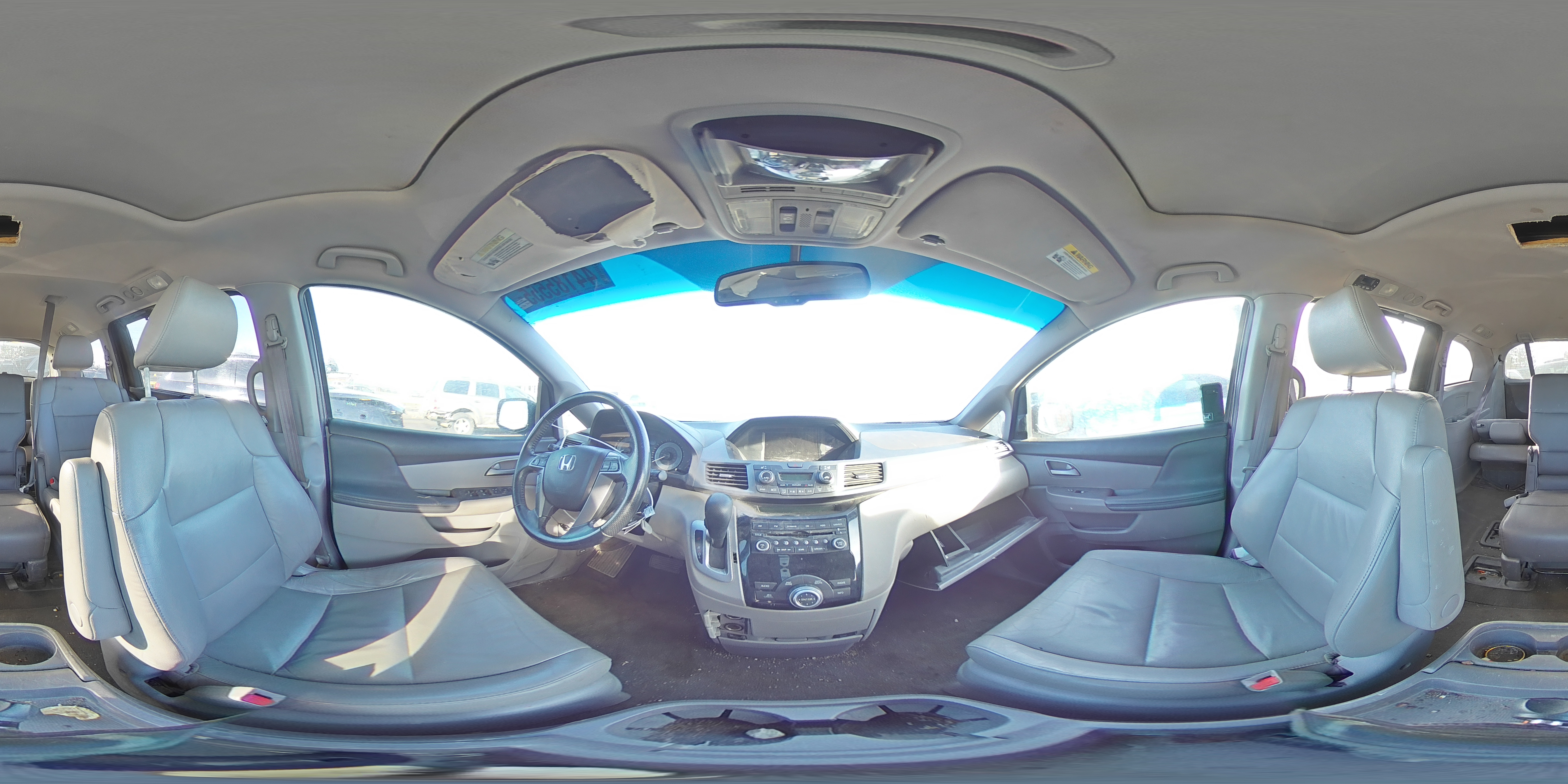 2012 Honda Odyssey - Image 14