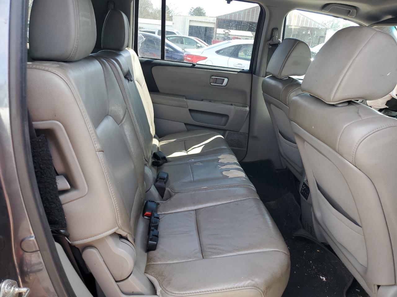 2014 Honda Pilot - Image 12