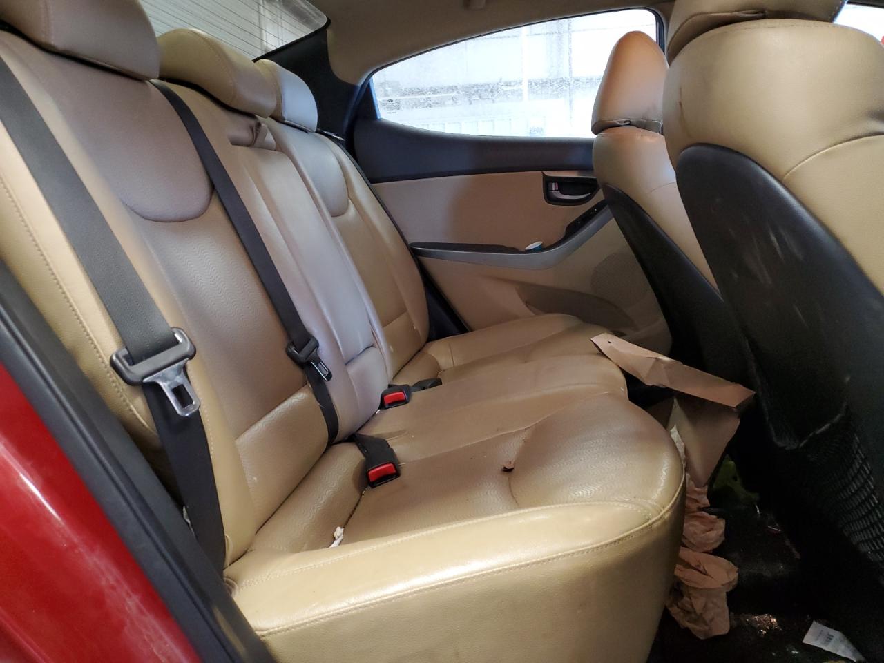 2012 Hyundai Elantra - Image 11