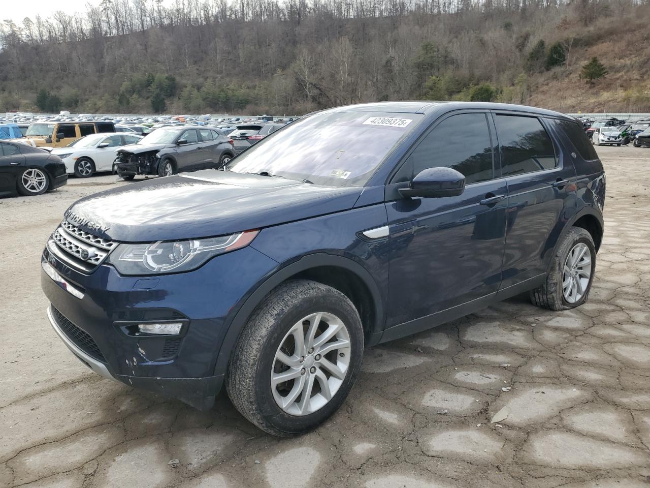 2017 Land Rover Discovery - Image 1