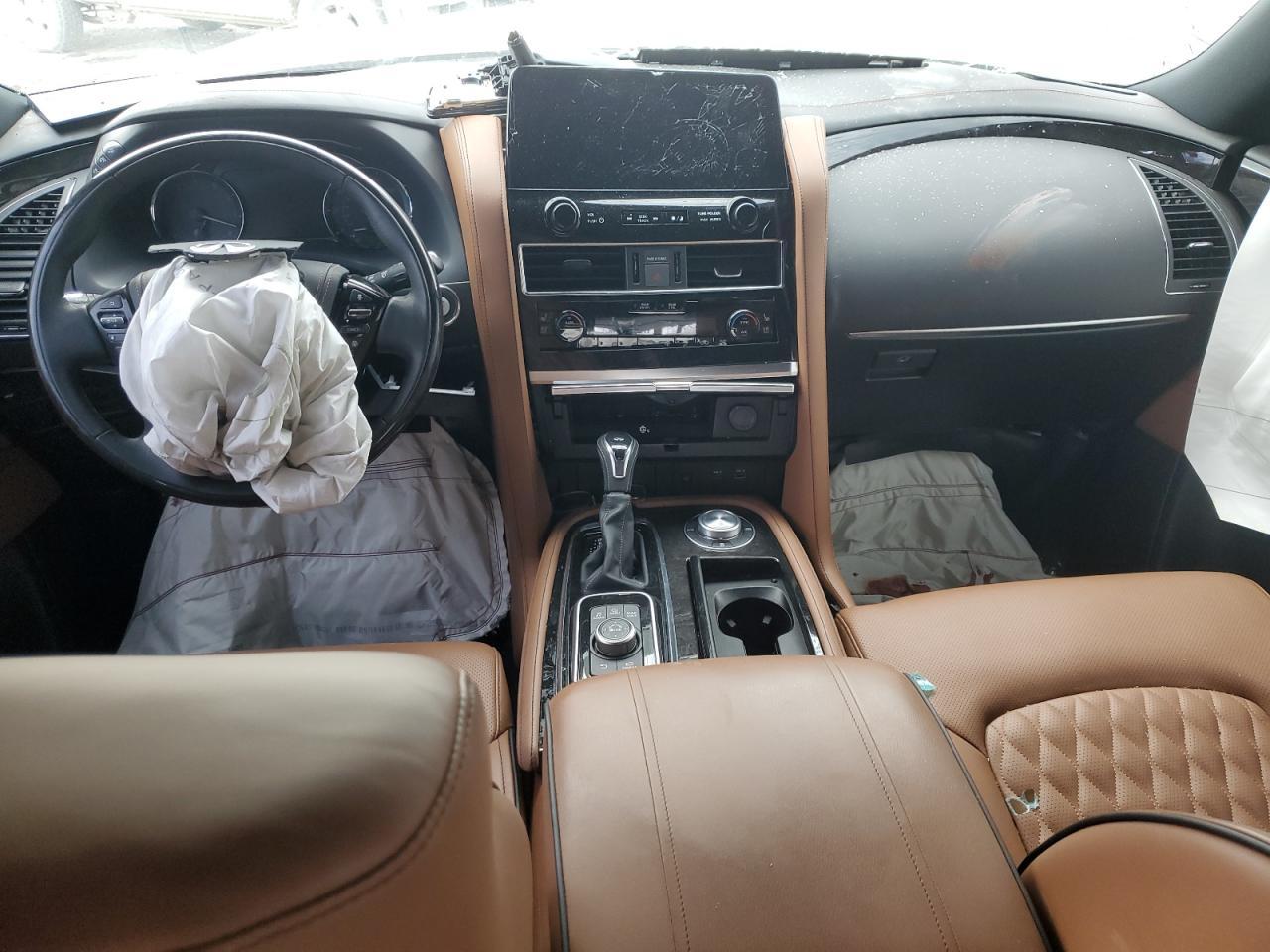 2024 Infiniti QX80 - Image 8