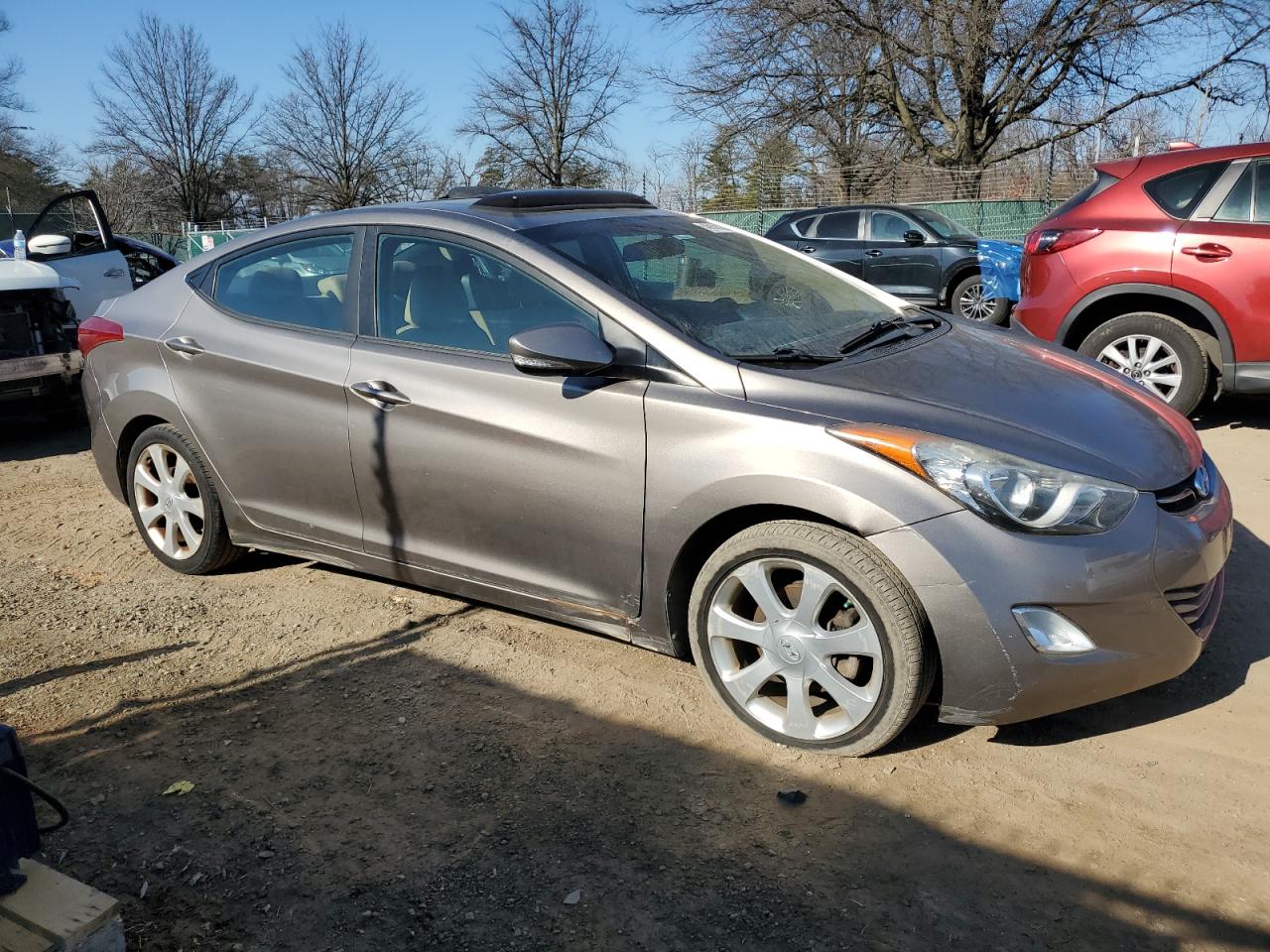 2013 Hyundai Elantra - Image 4