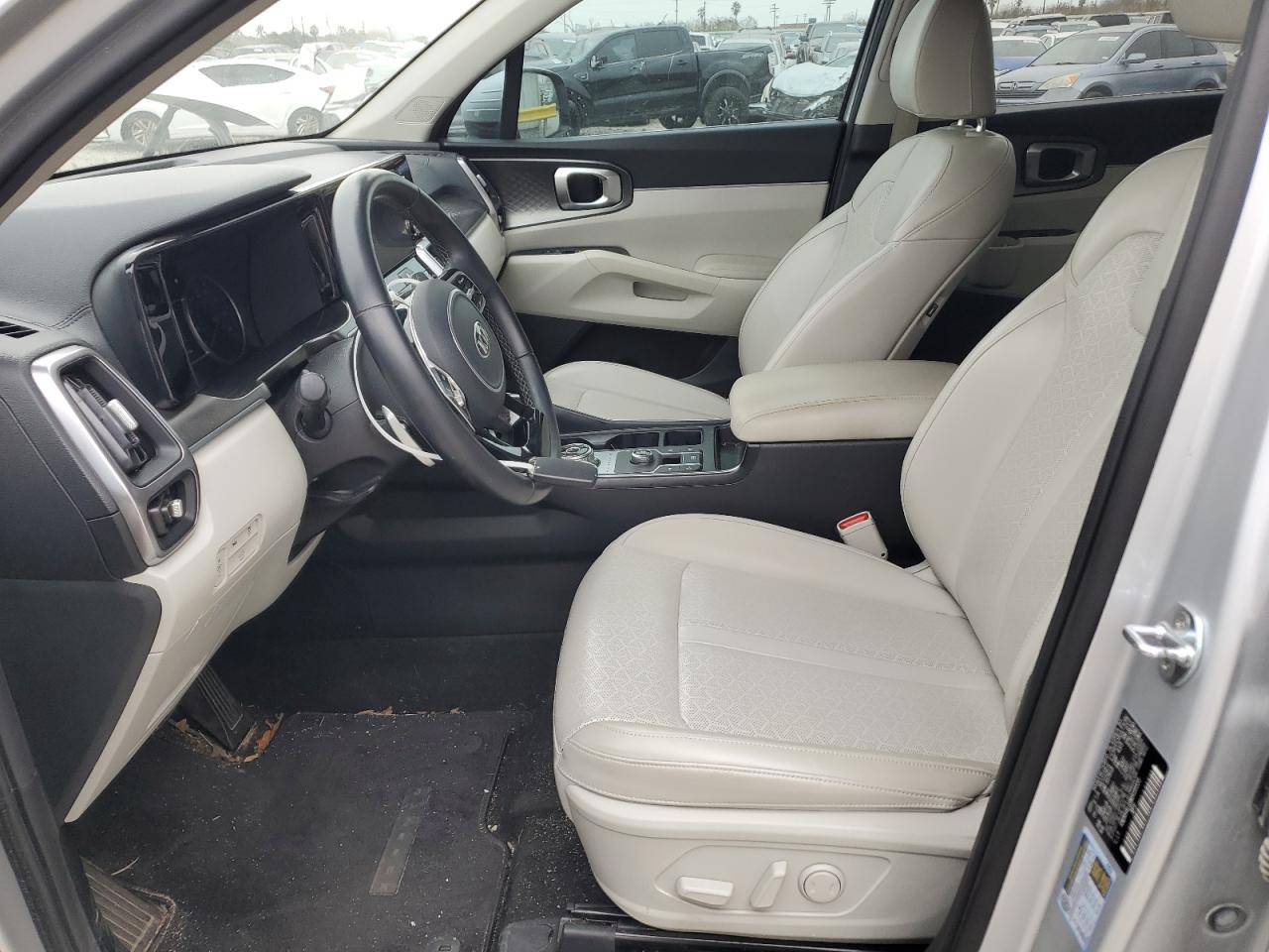 2021 Kia Sorento - Image 7