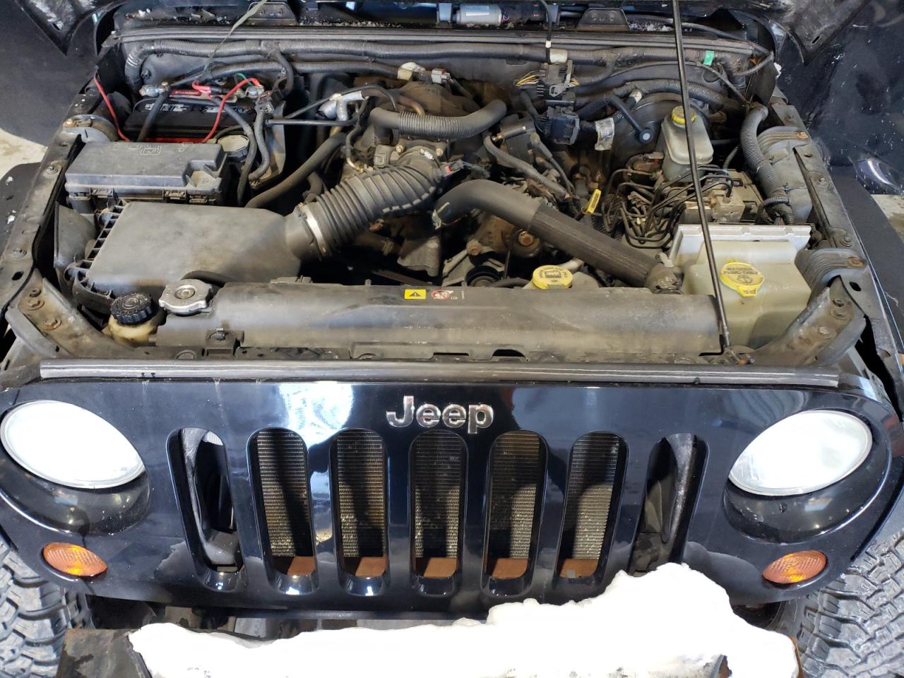 2009 Jeep Wrangler - Image 11