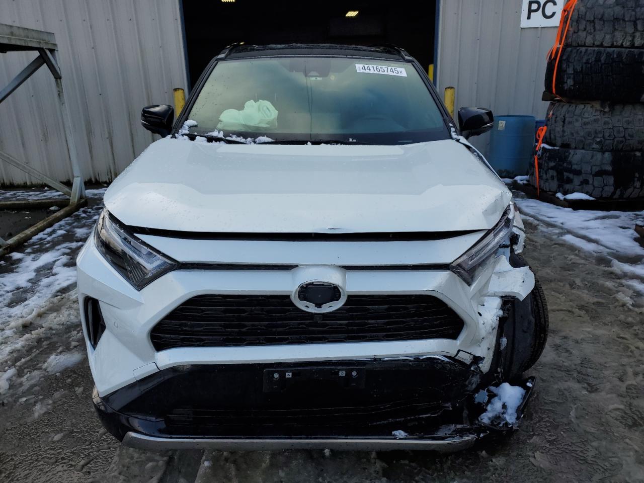 2024 Toyota RAV 4 - Image 5