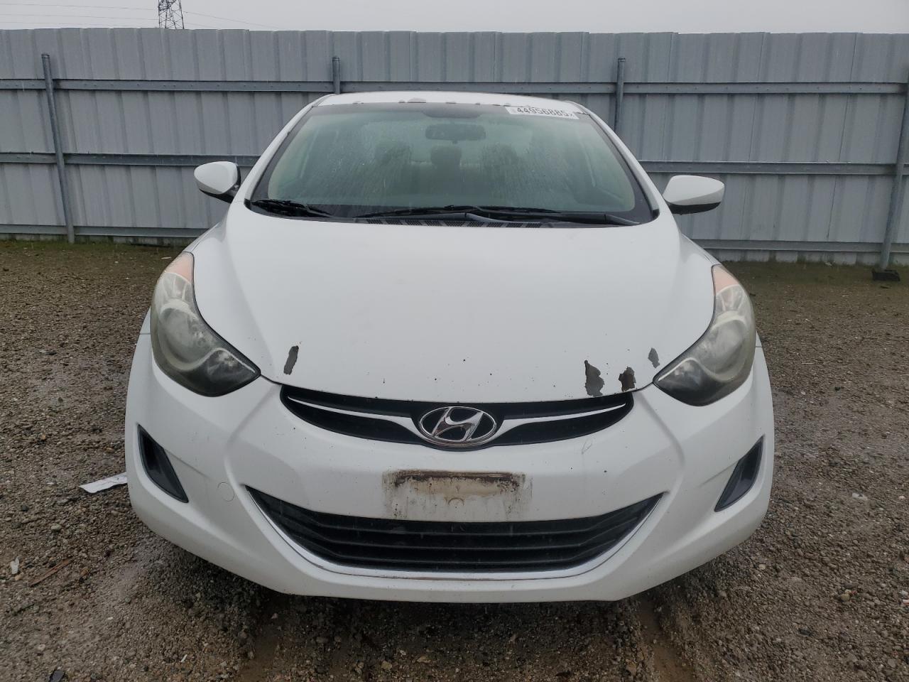 2011 Hyundai Elantra - Image 5