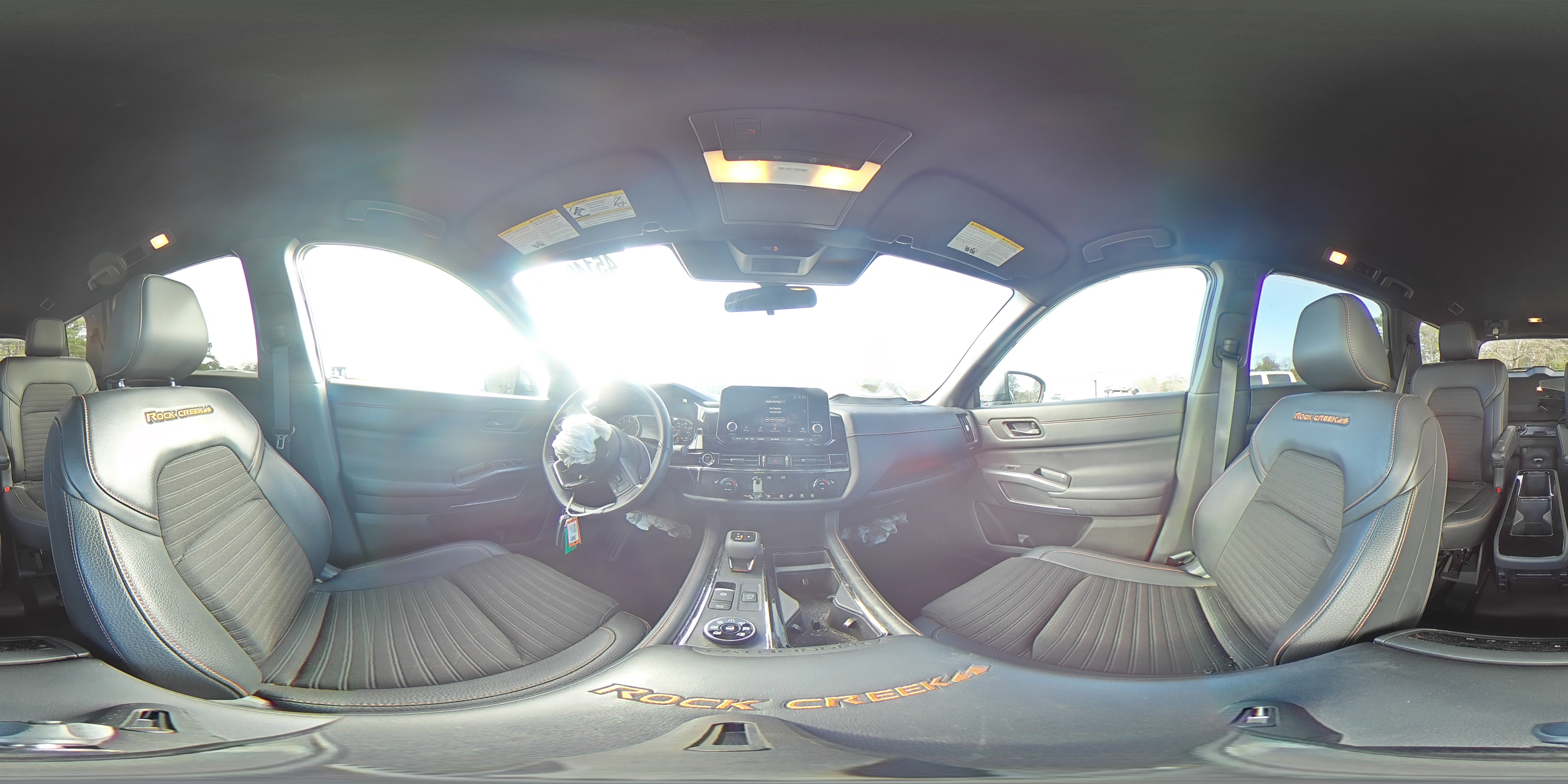2024 Nissan Pathfinder - Image 16