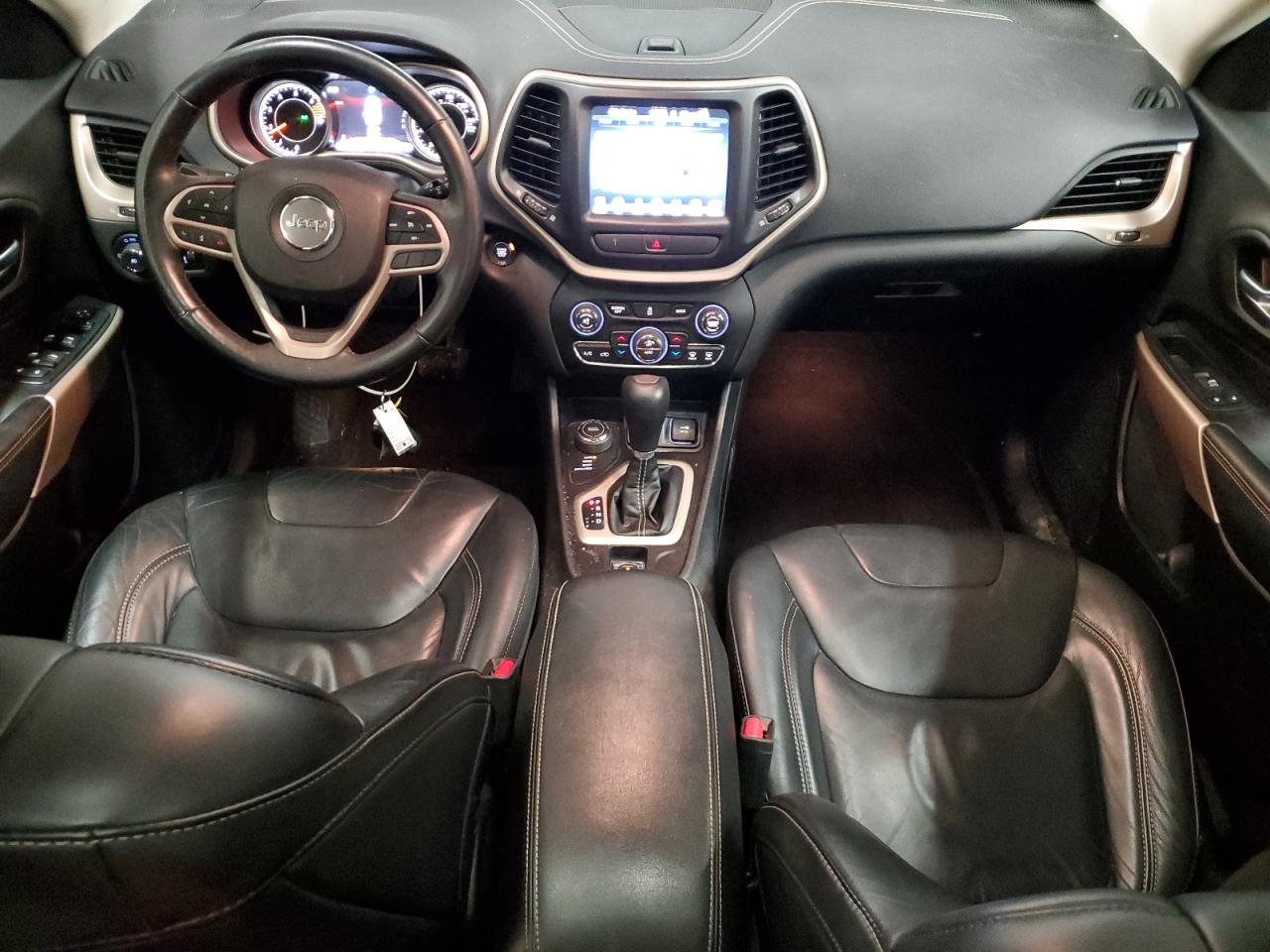 2017 Jeep Grand Cherokee - Image 8