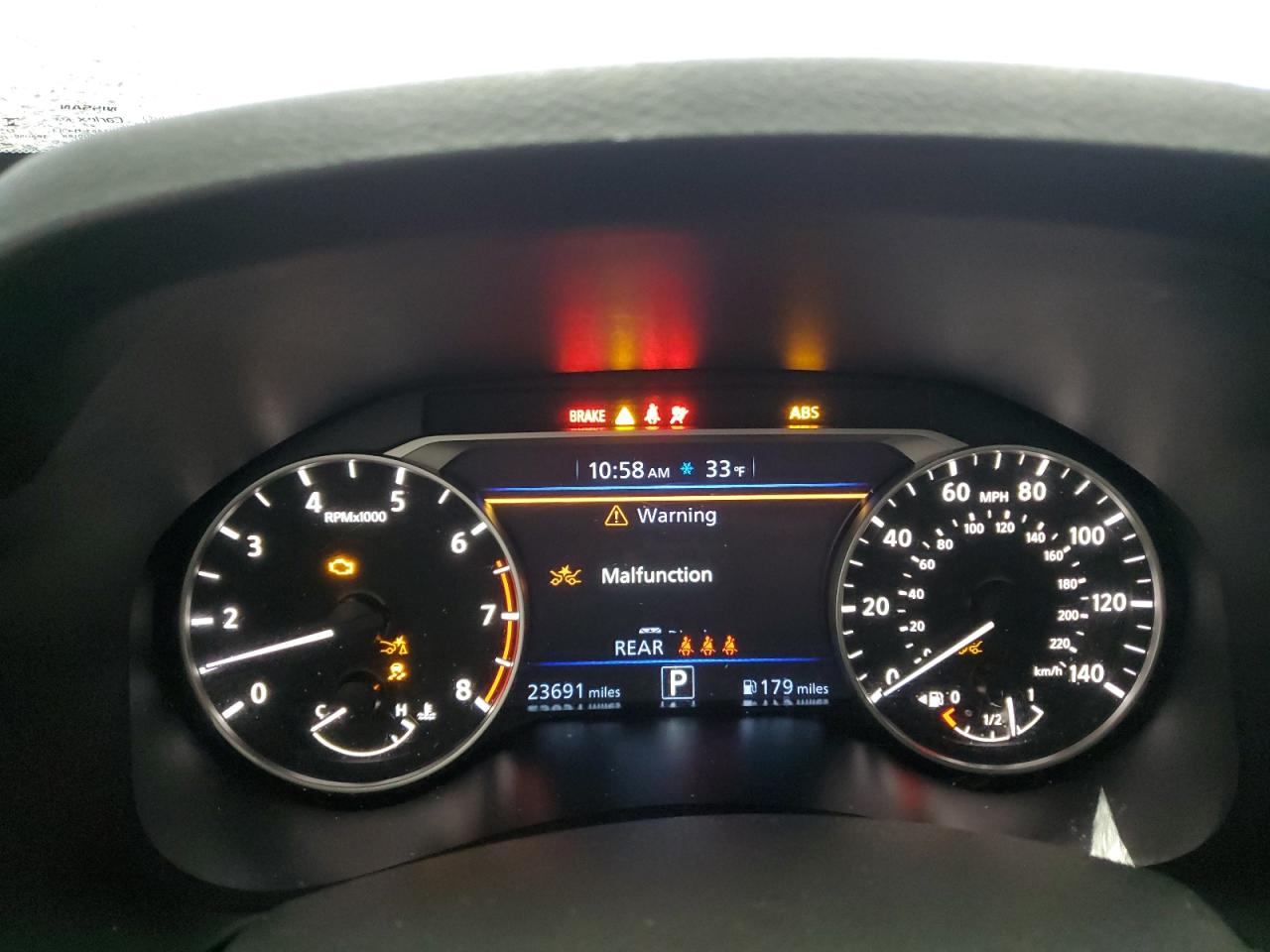 2024 Nissan Altima - Image 9