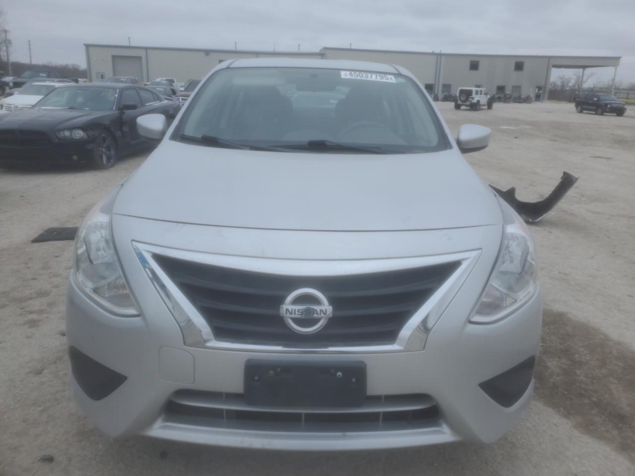 3N1CN7AP3JL813732 NISSAN VERSA 2018
