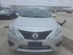 2018 Nissan Versa S продається в Kansas City, KS - Rear End