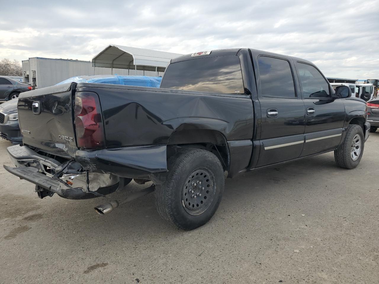 2005 Chevrolet Silverado - Image 3