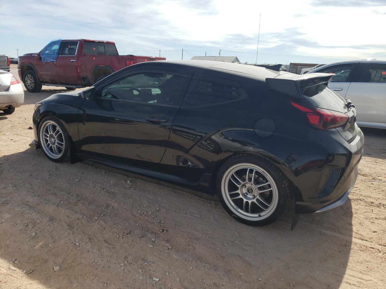 2019 Hyundai Veloster - Image 2