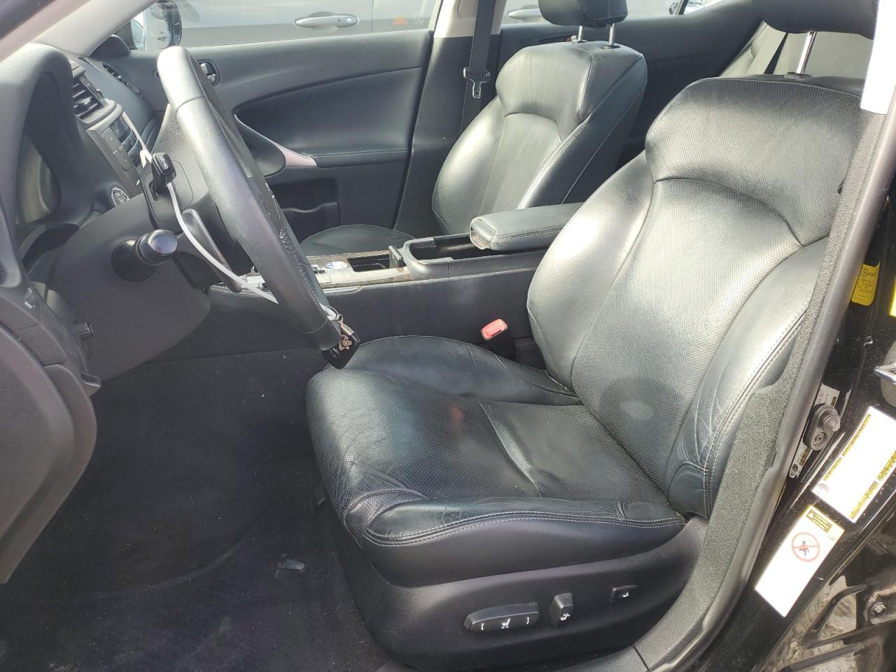 2011 Lexus IS - Image 7