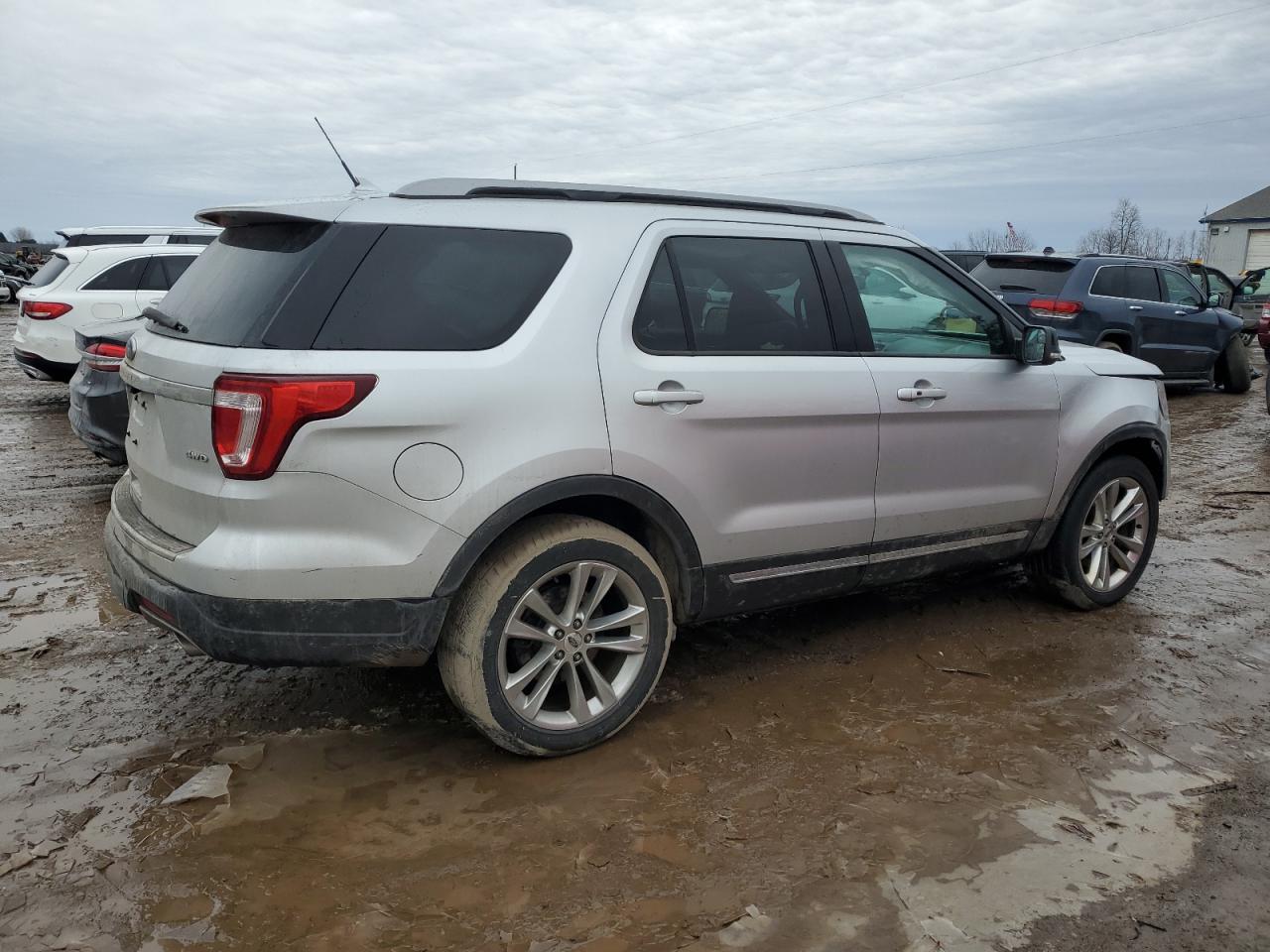 2018 Ford Explorer - Image 3