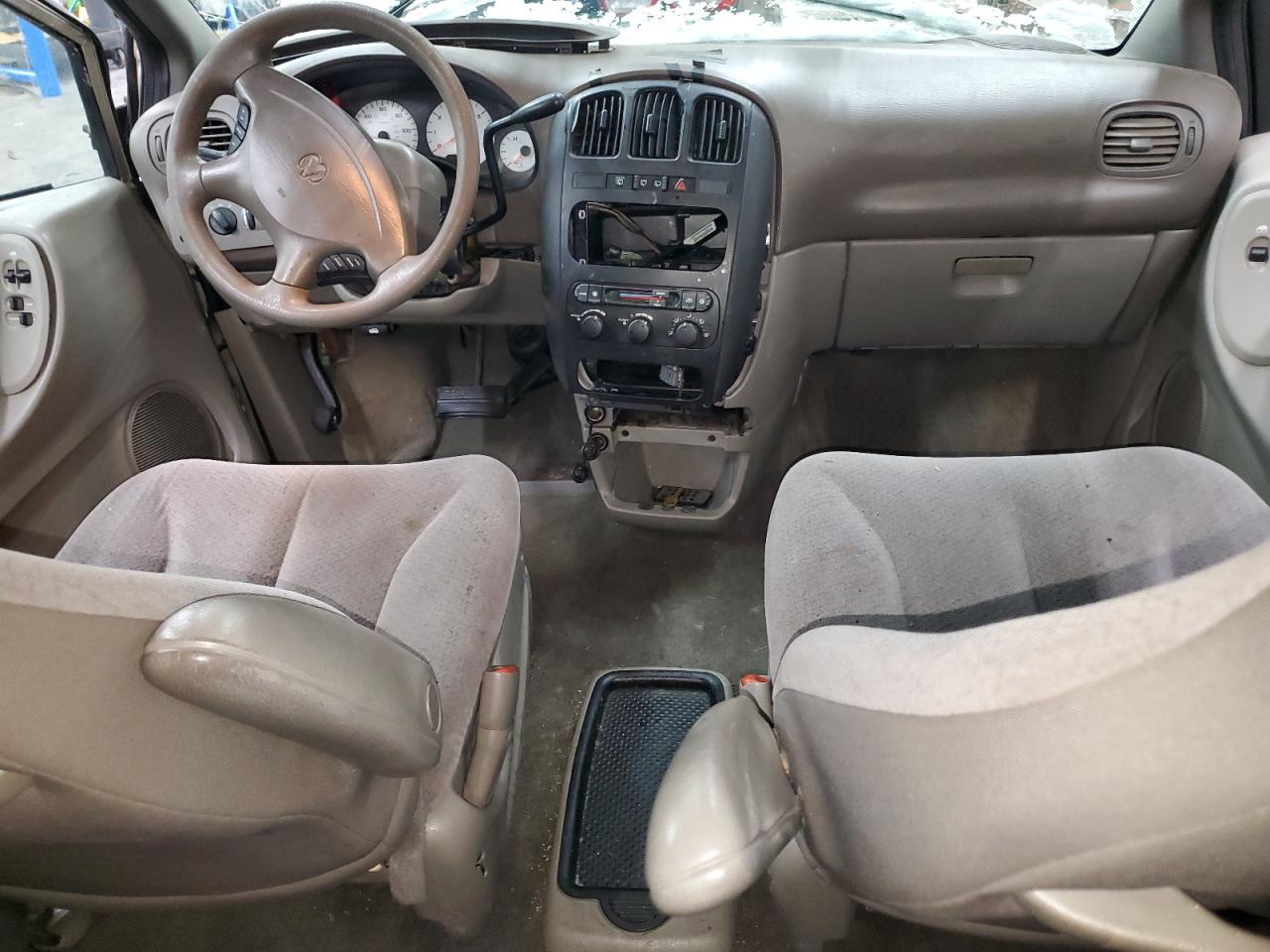 2003 Dodge Caravan - Image 8