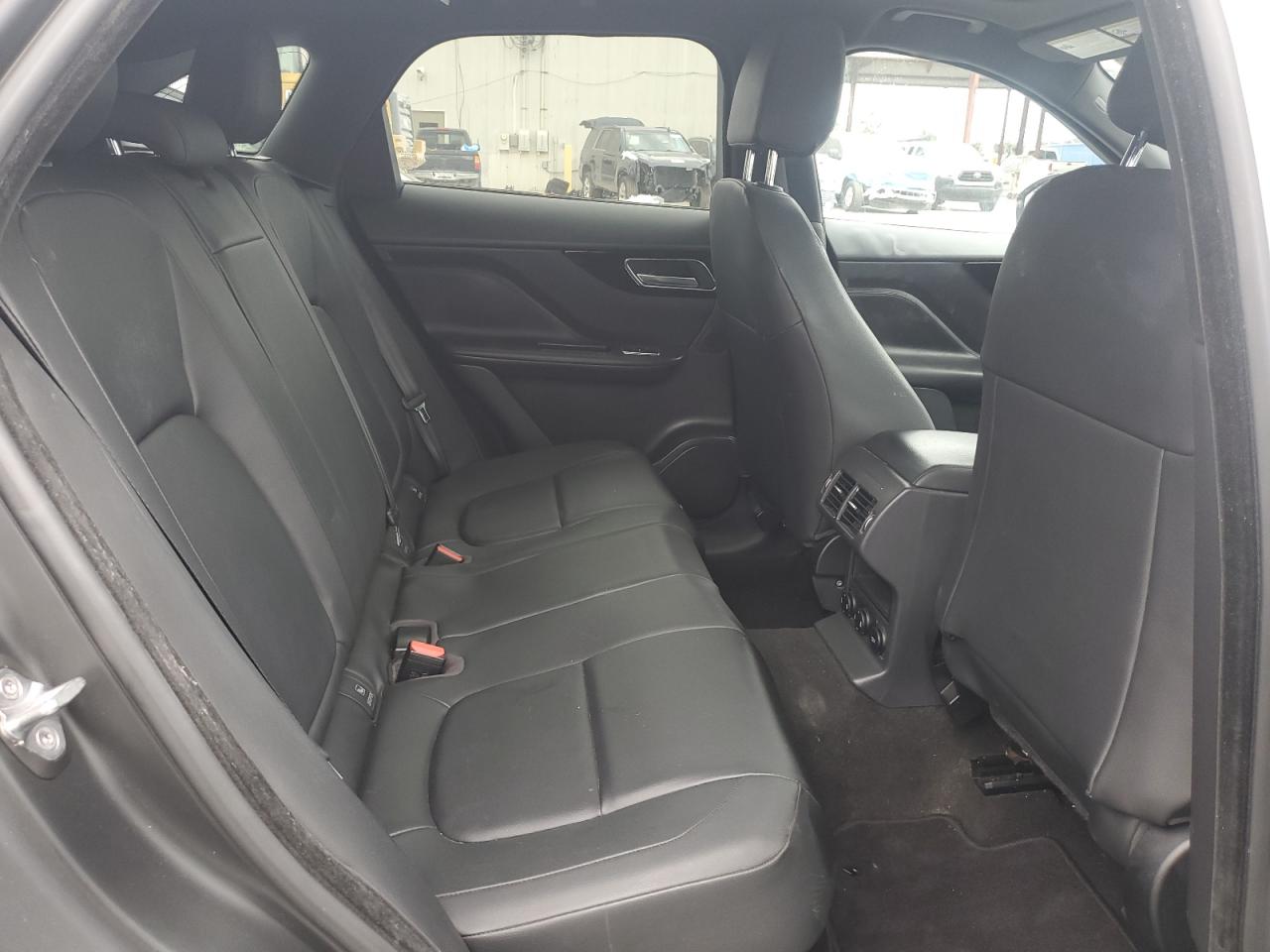 2017 Jaguar F-Pace - Image 11