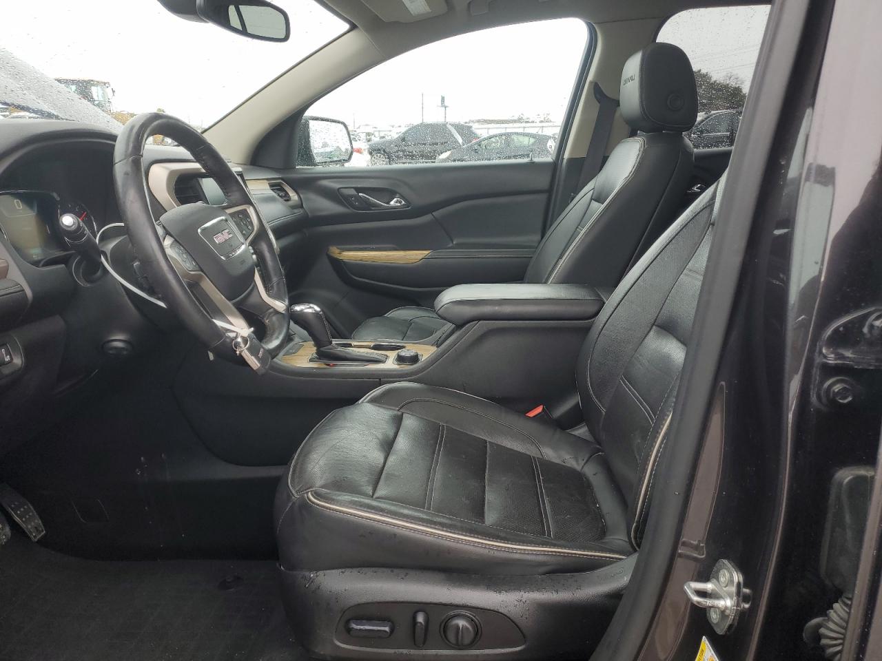 2017 GMC Acadia - Image 7