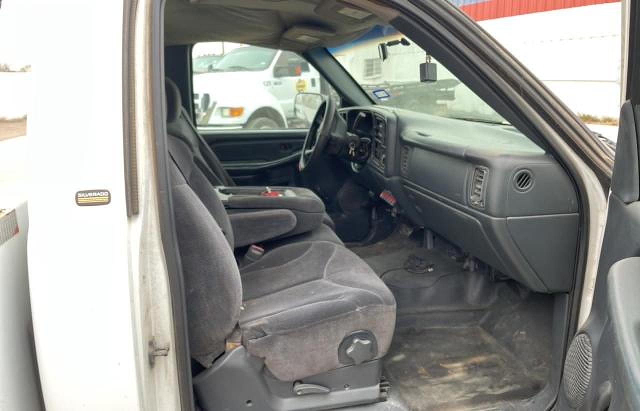2001 Chevrolet Silverado - Image 6