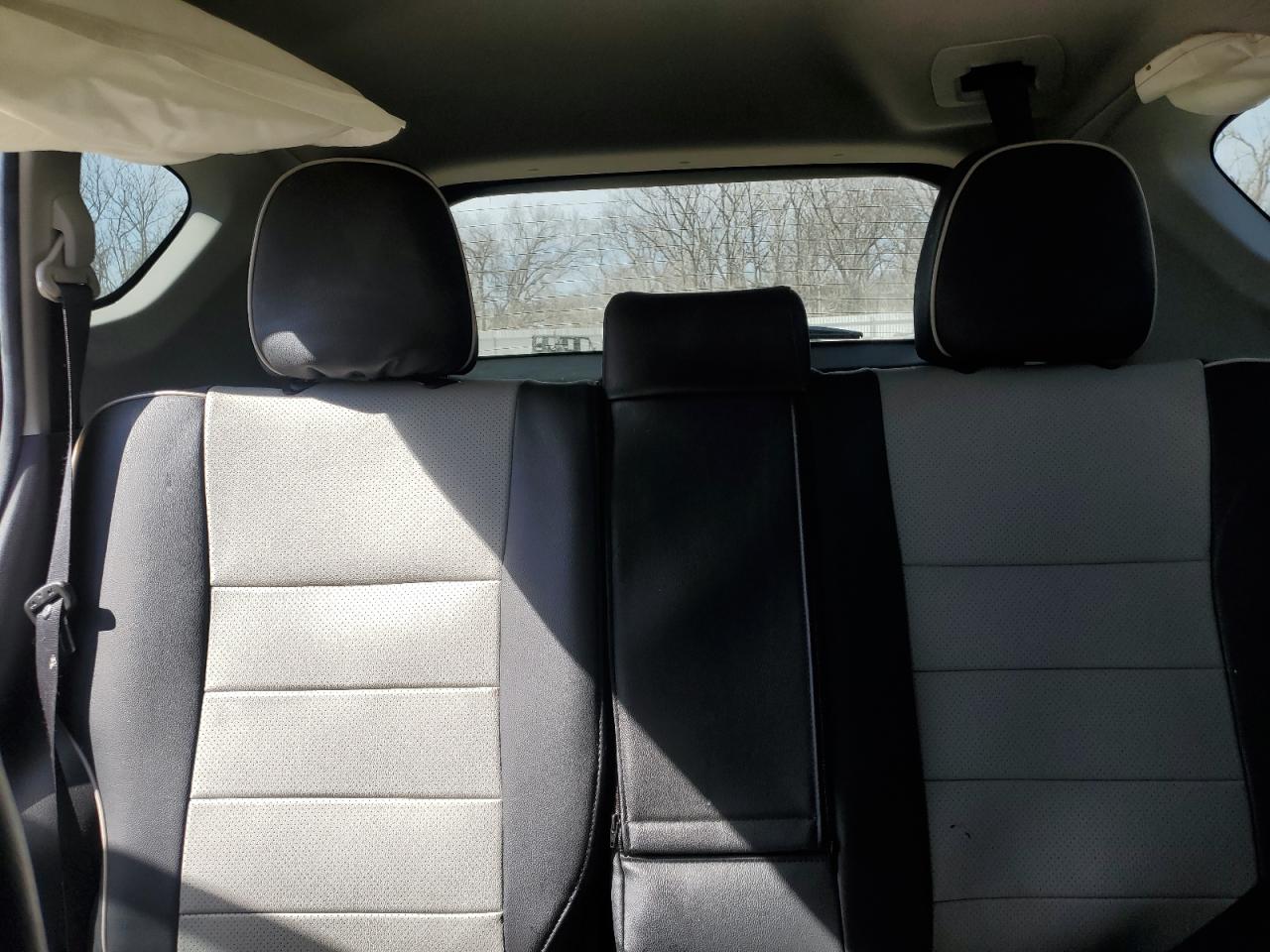 2016 Toyota RAV 4 - Image 10